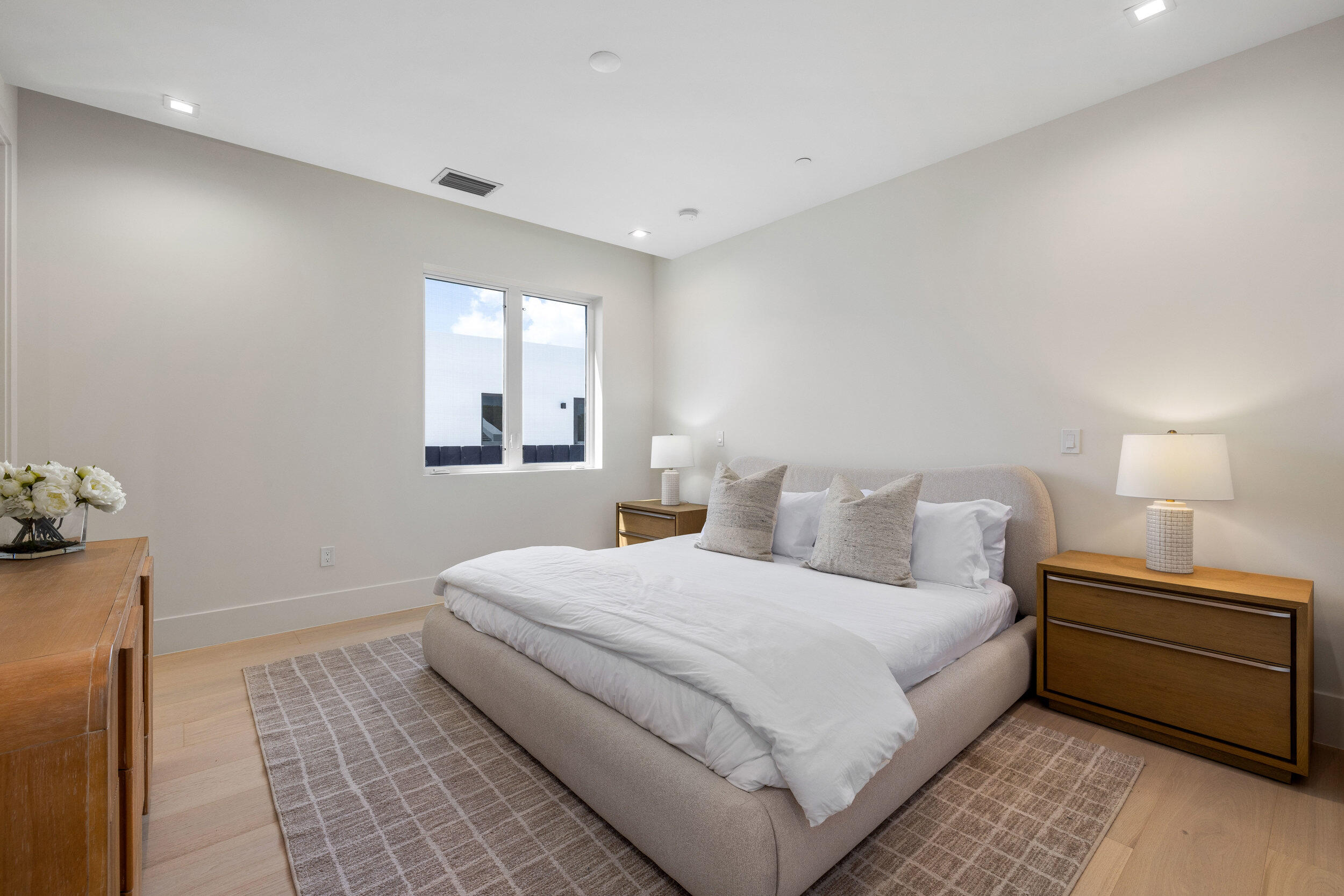 SOPHIA FREY - Residential