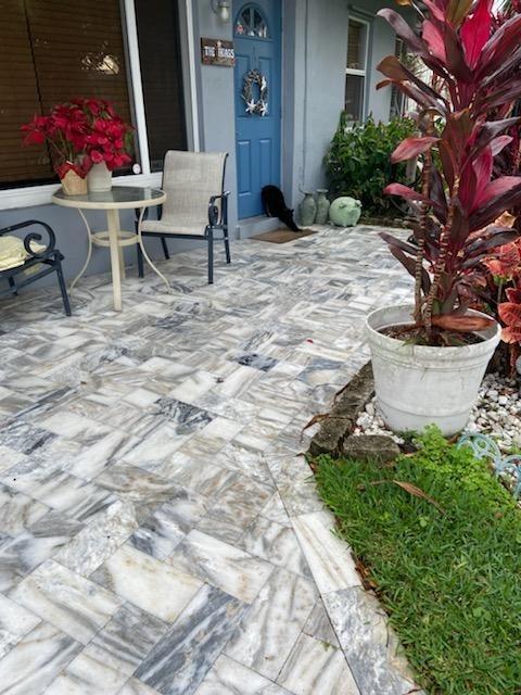 CRESTHAVEN 5 - Residential