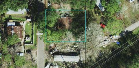 32 SCHOOL RD Eastpoint FL 32328