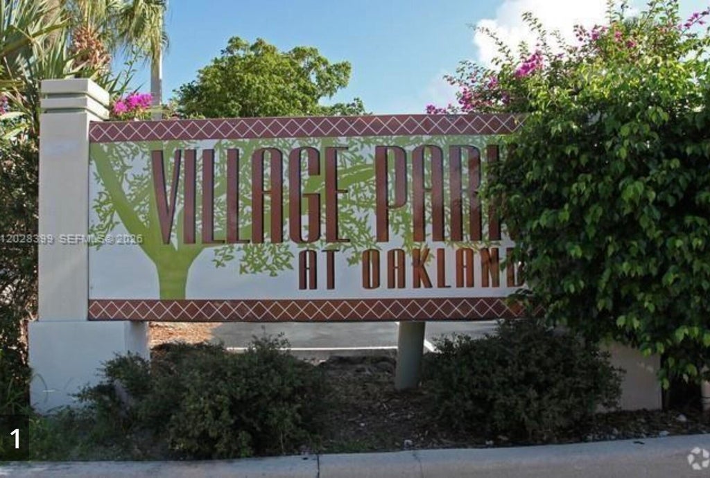 Photo of 5168 NE 6th Avenue #Unit 424, Oakland Park, FL 33334 (MLS # B26046122)