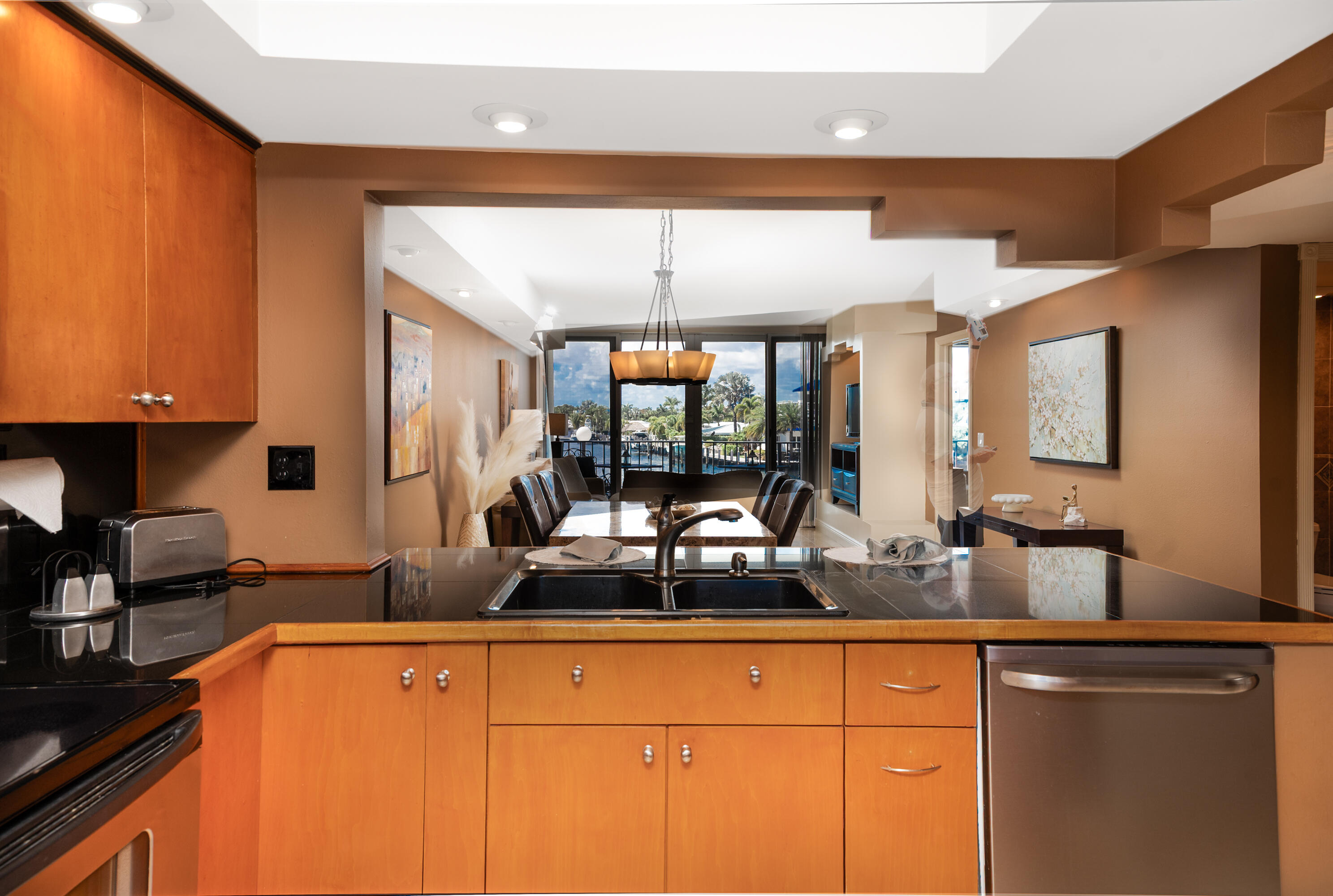 SILVER THATCH INTRACOASTAL - Residential