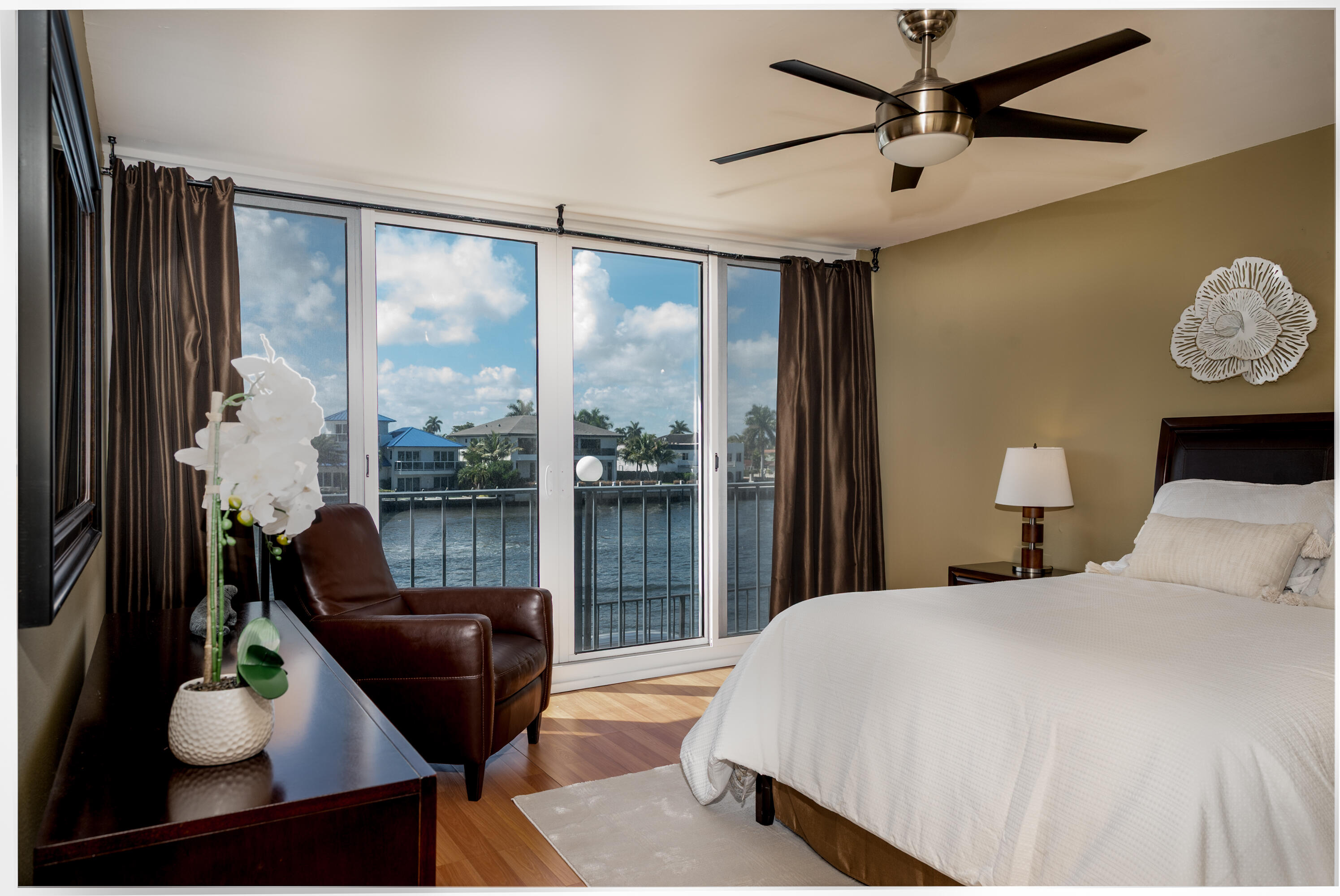 SILVER THATCH INTRACOASTAL - Residential