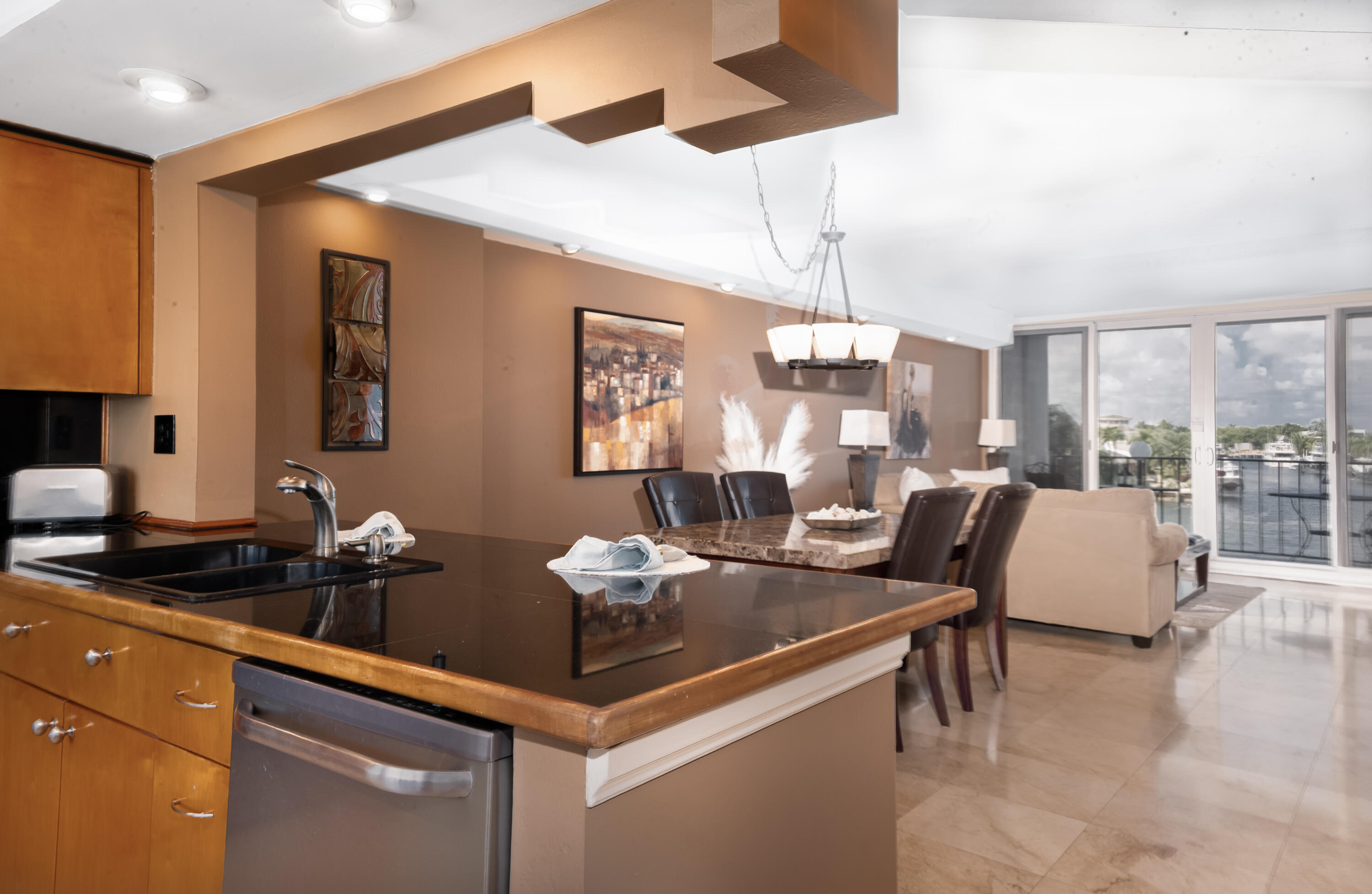 SILVER THATCH INTRACOASTAL - Residential