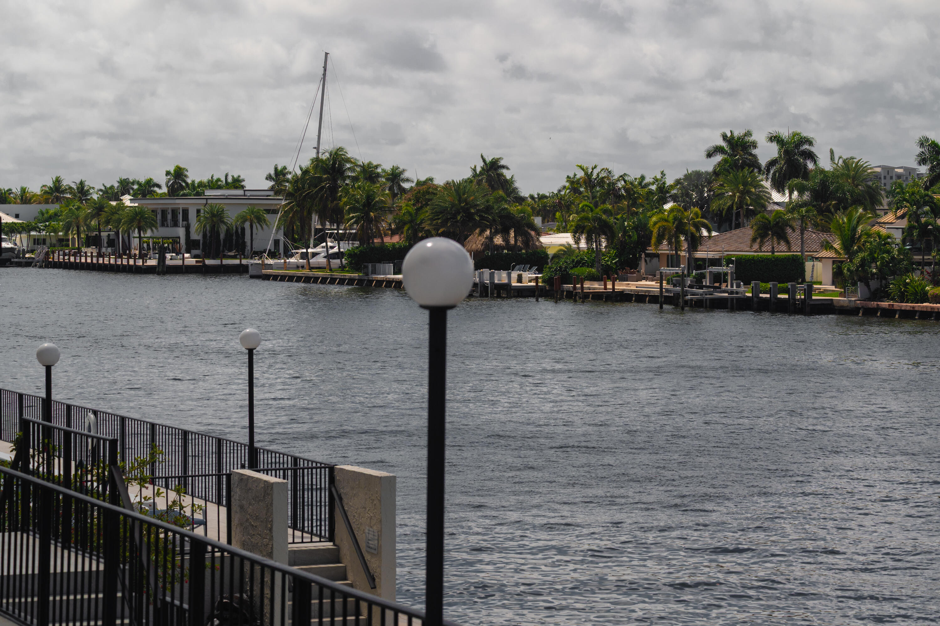 SILVER THATCH INTRACOASTAL - Residential