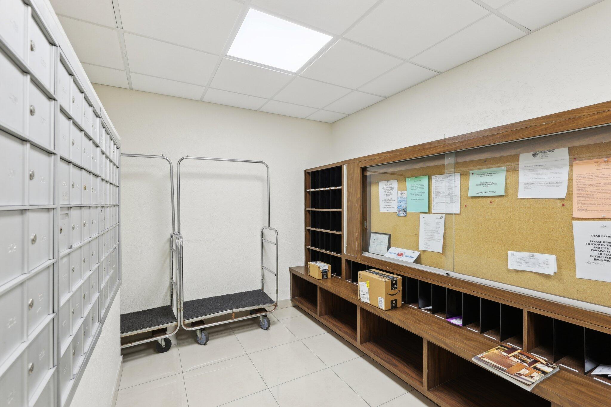 SILVER THATCH INTRACOASTAL - Residential