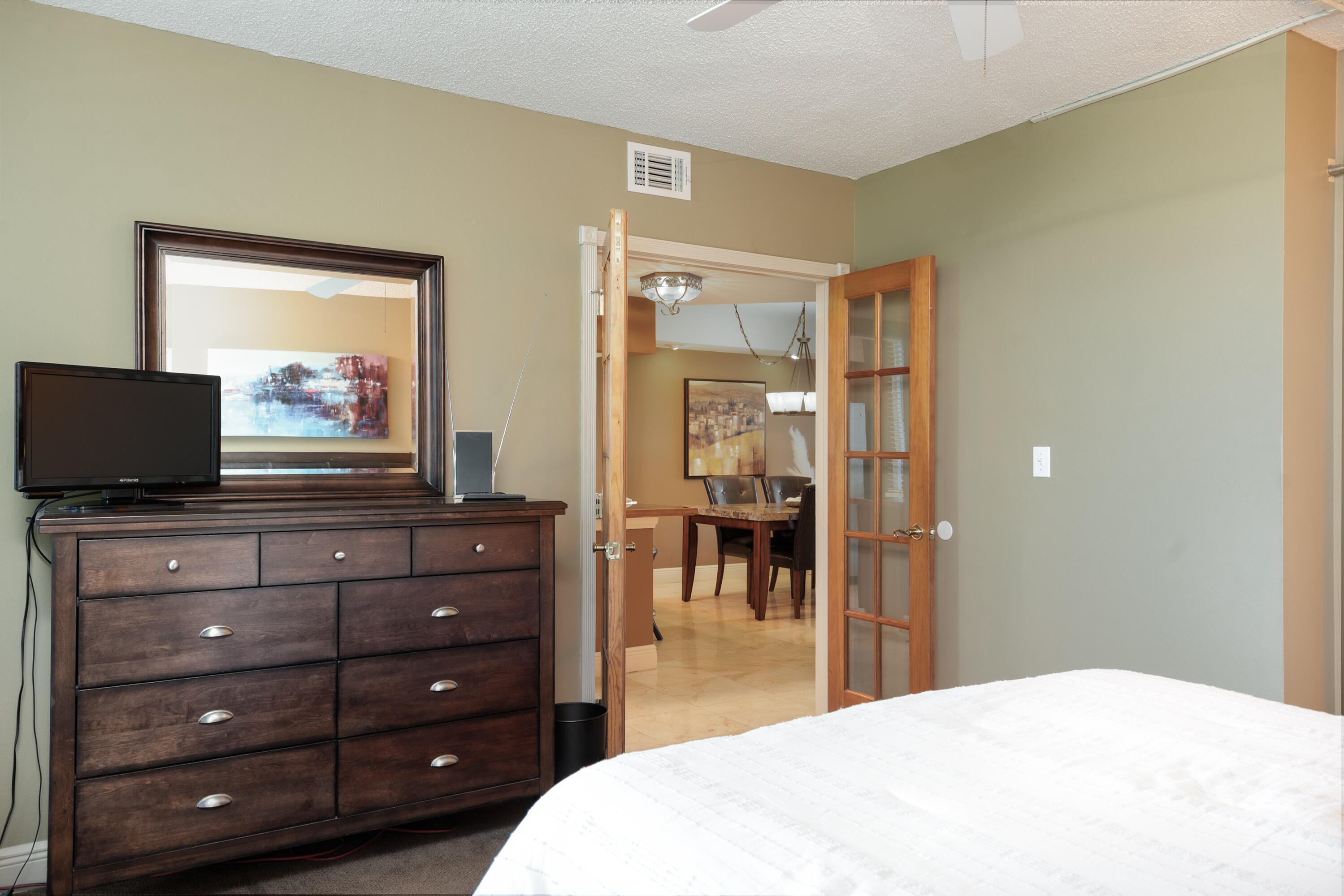 SILVER THATCH INTRACOASTAL - Residential