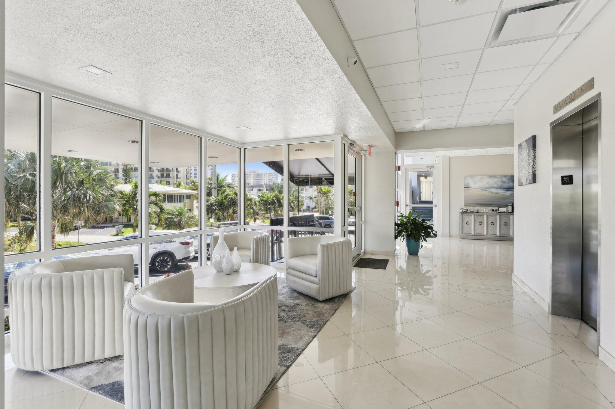 SILVER THATCH INTRACOASTAL - Residential