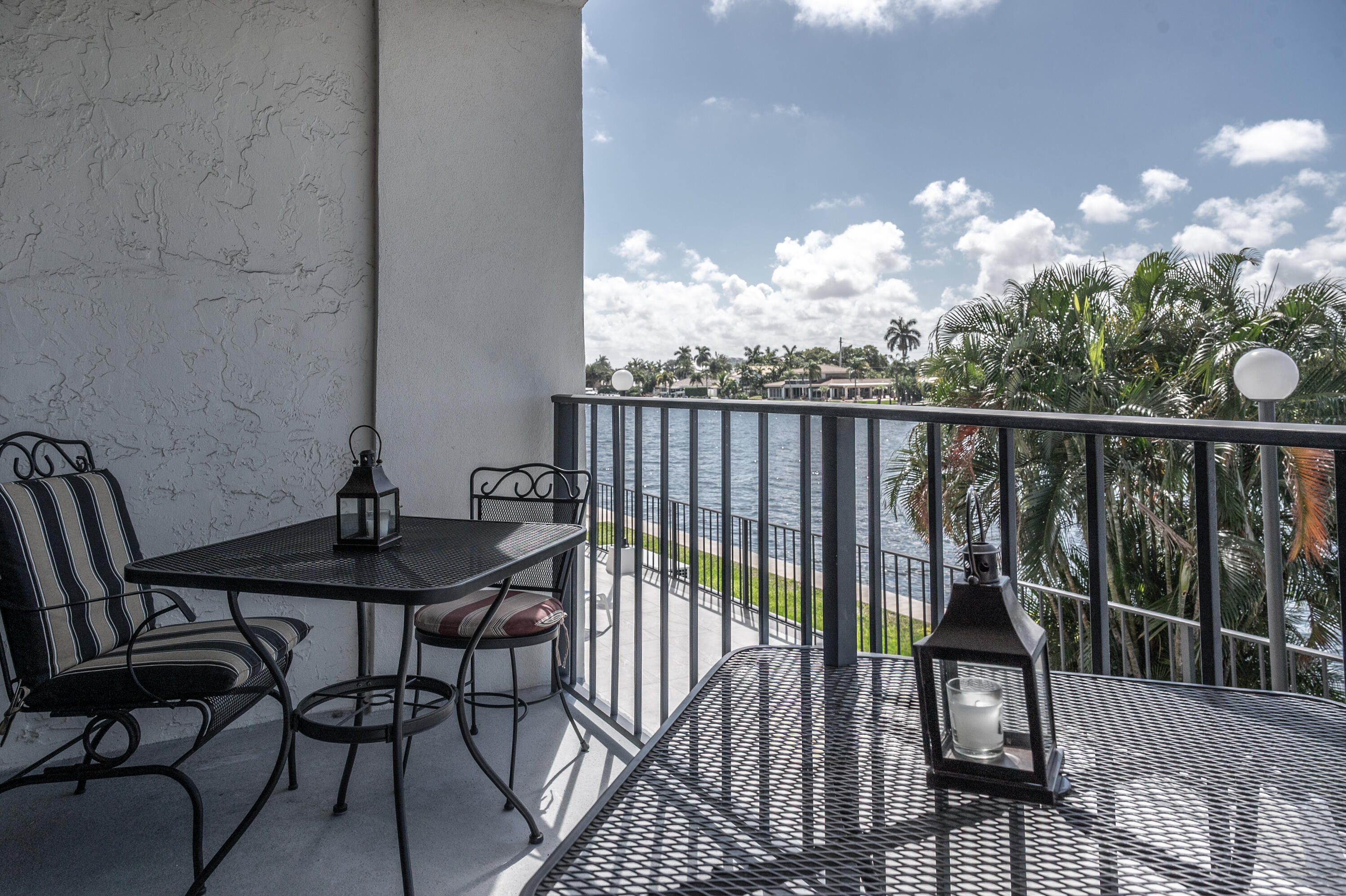 SILVER THATCH INTRACOASTAL - Residential