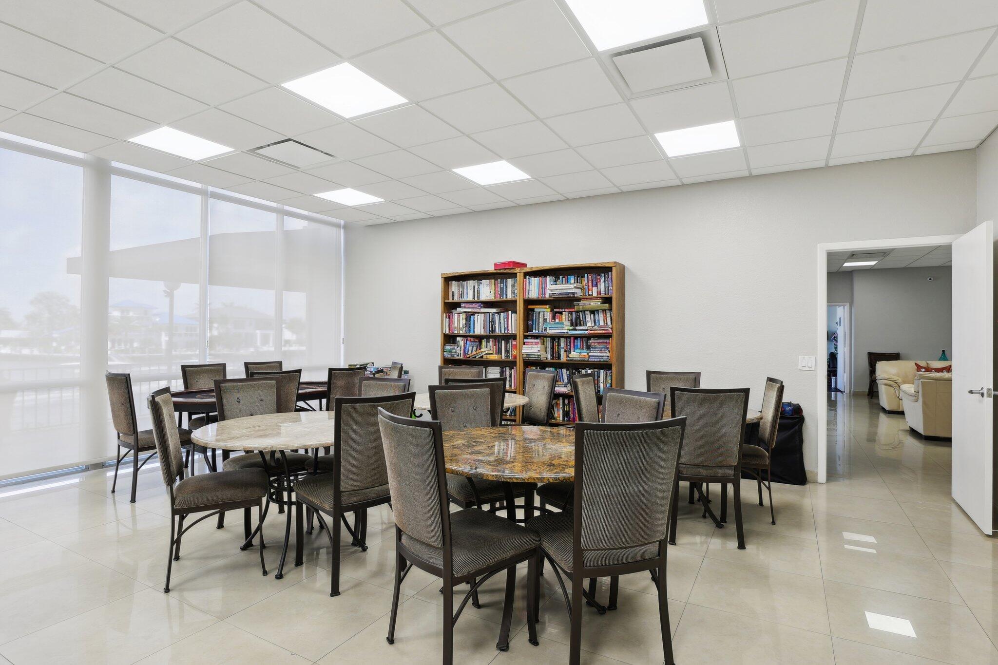 SILVER THATCH INTRACOASTAL - Residential