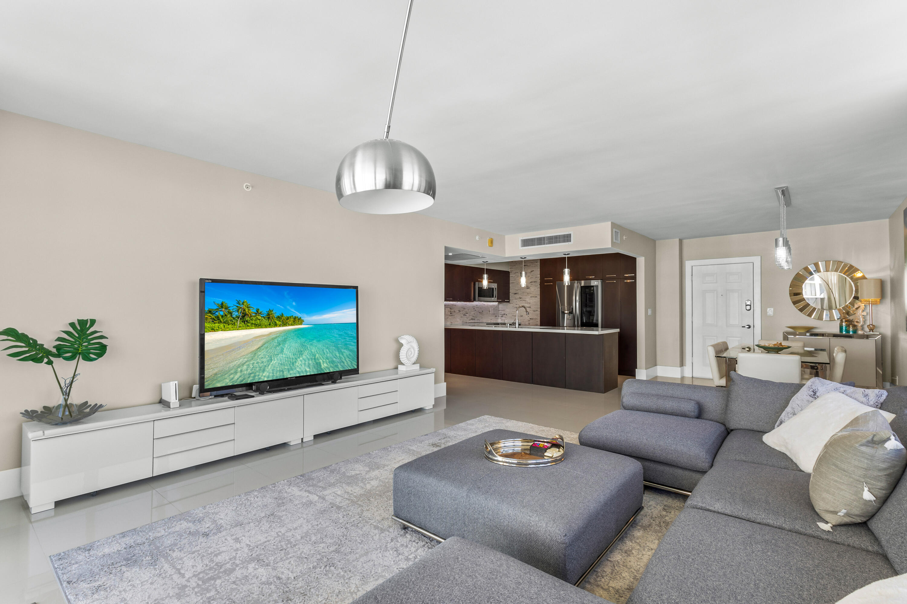 2501 S Ocean Drive 1136