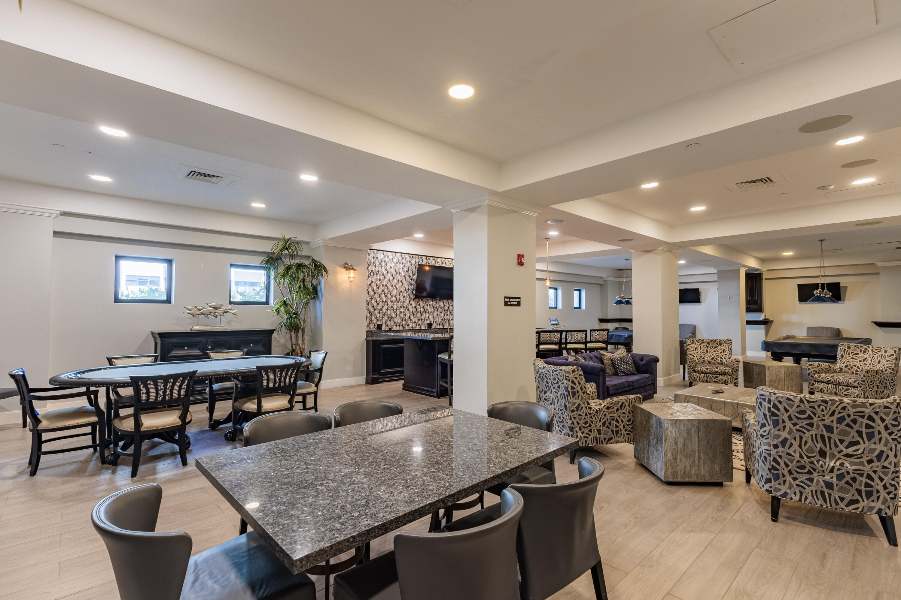 WAVE CONDO - Residential