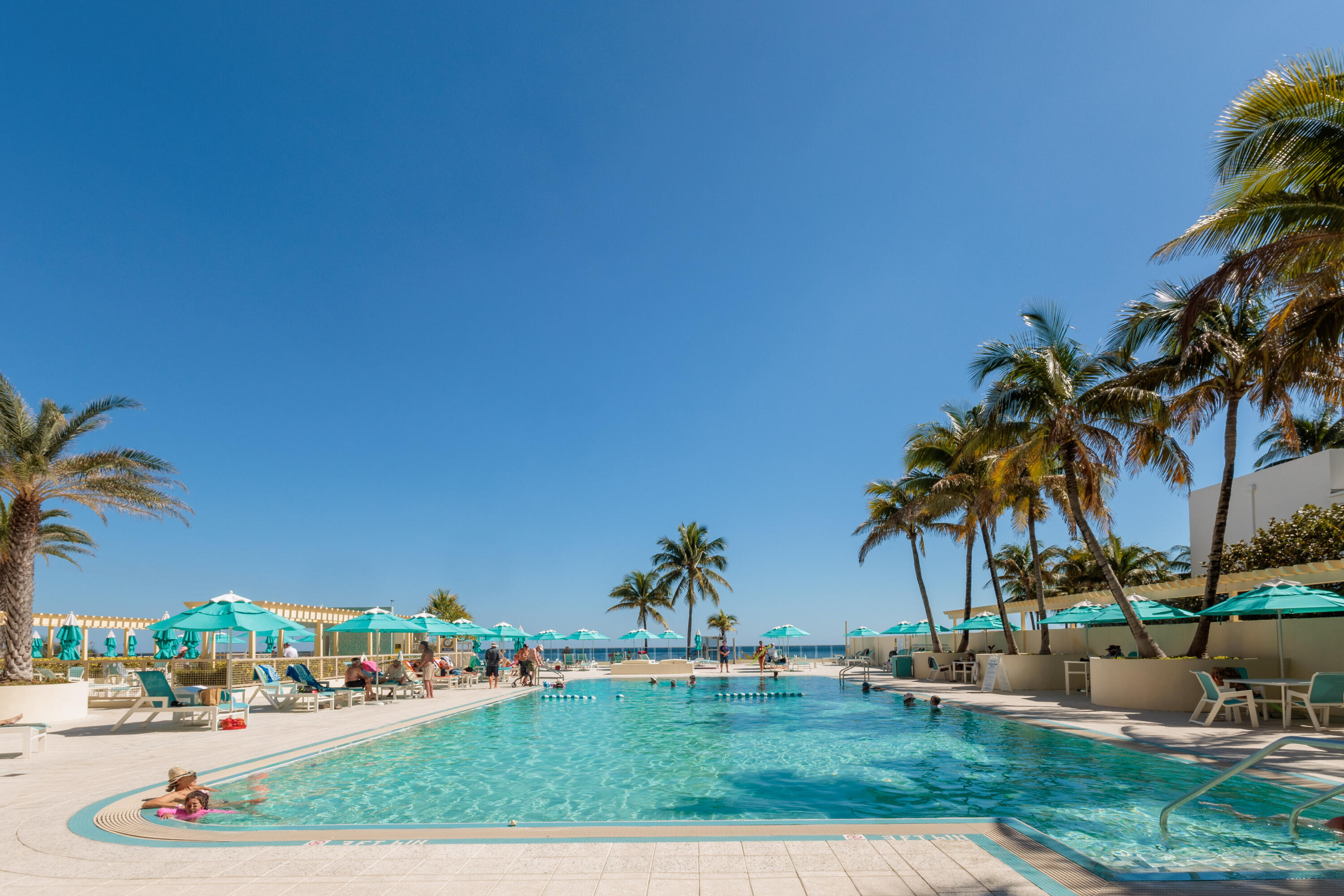 WAVE CONDO - Residential