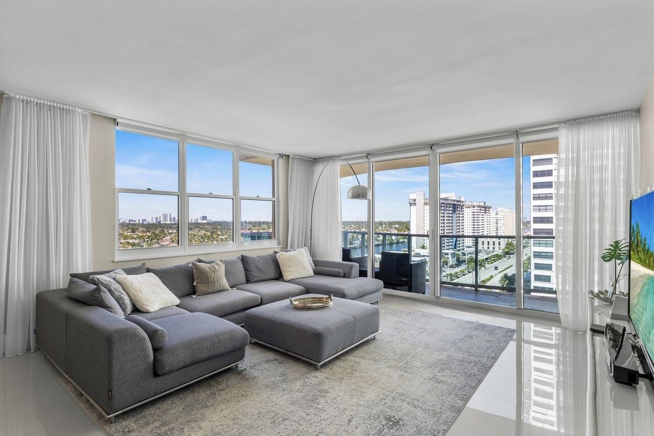 2501 S Ocean Drive 1136