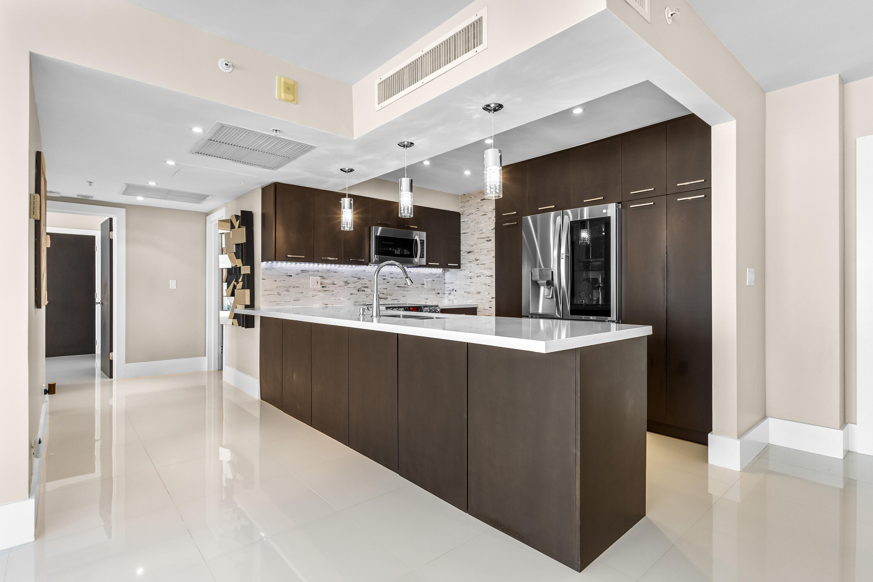 WAVE CONDO - Residential