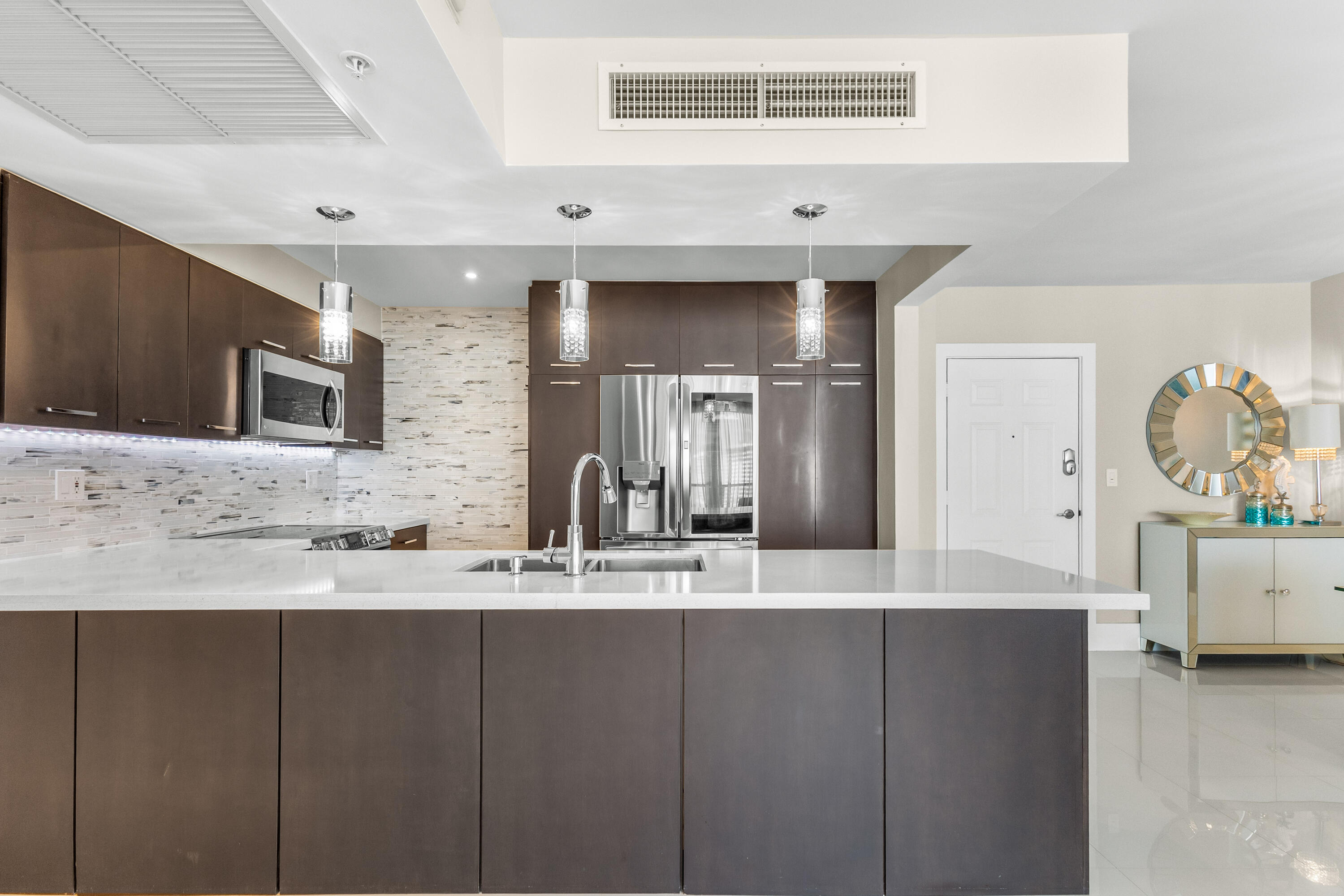 WAVE CONDO - Residential