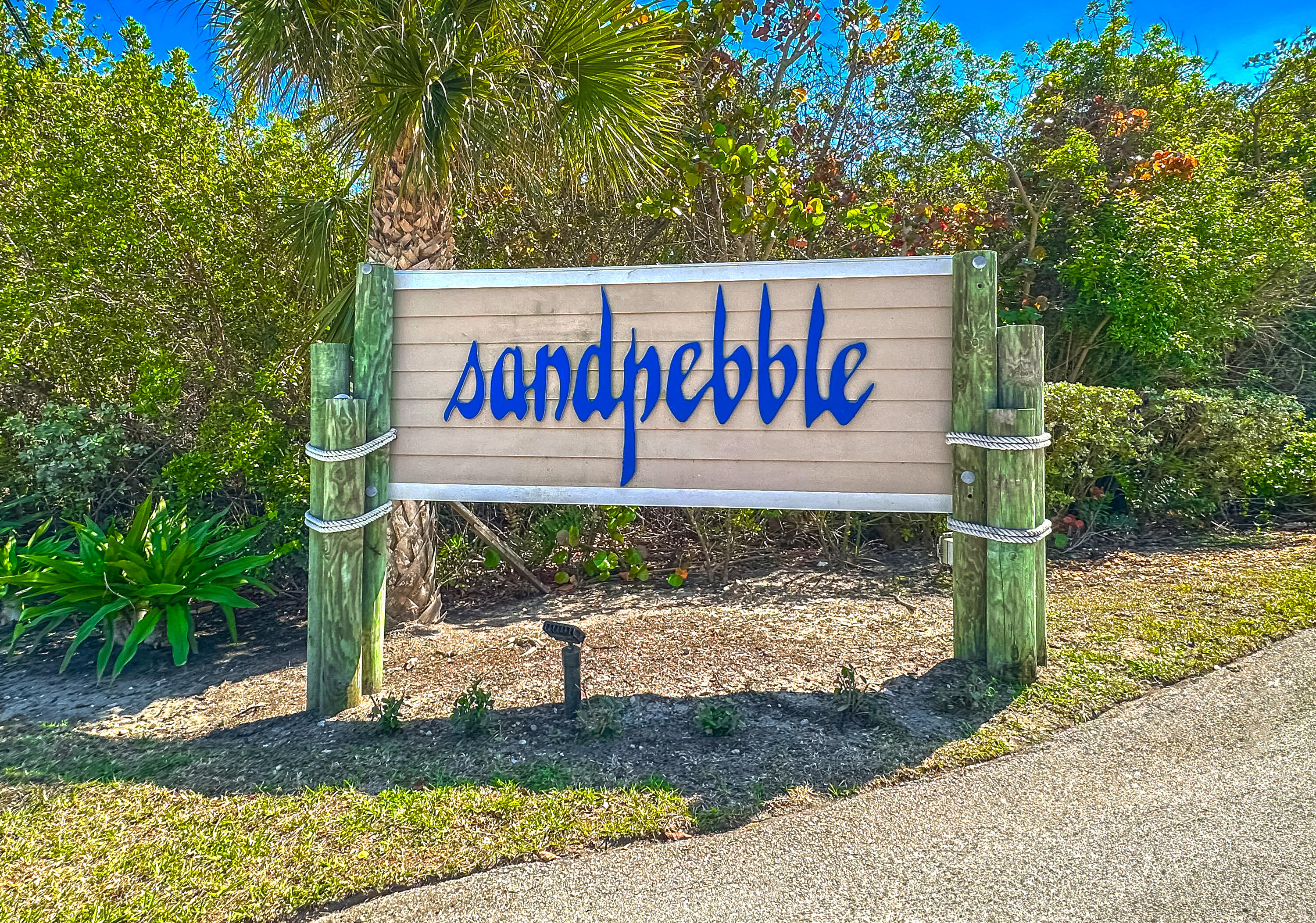 THE SANDPEBBLE CONDO - Residential Lease