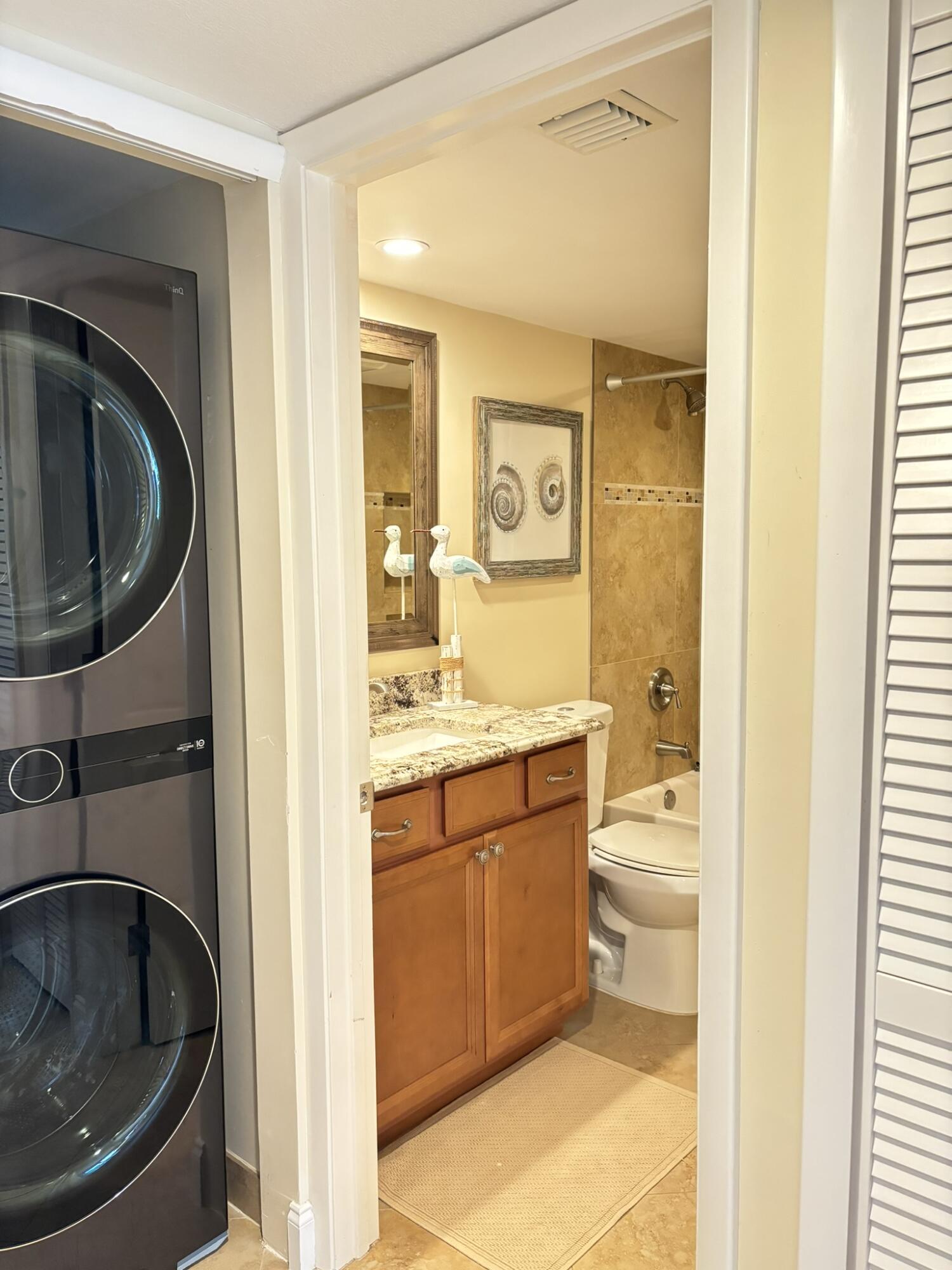 THE SANDPEBBLE CONDO - Residential Lease