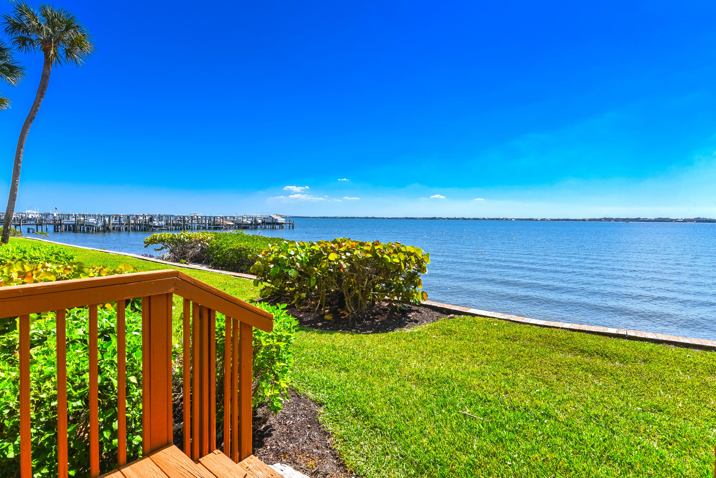 THE SANDPEBBLE CONDO - Residential Lease