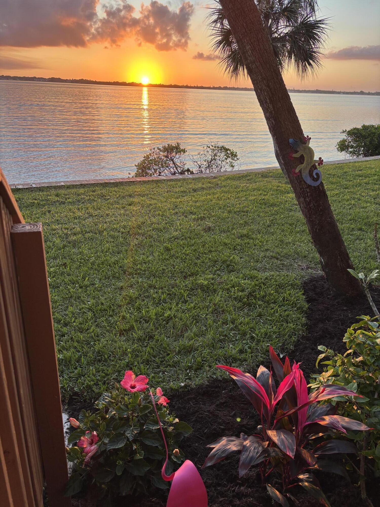 THE SANDPEBBLE CONDO - Residential Lease