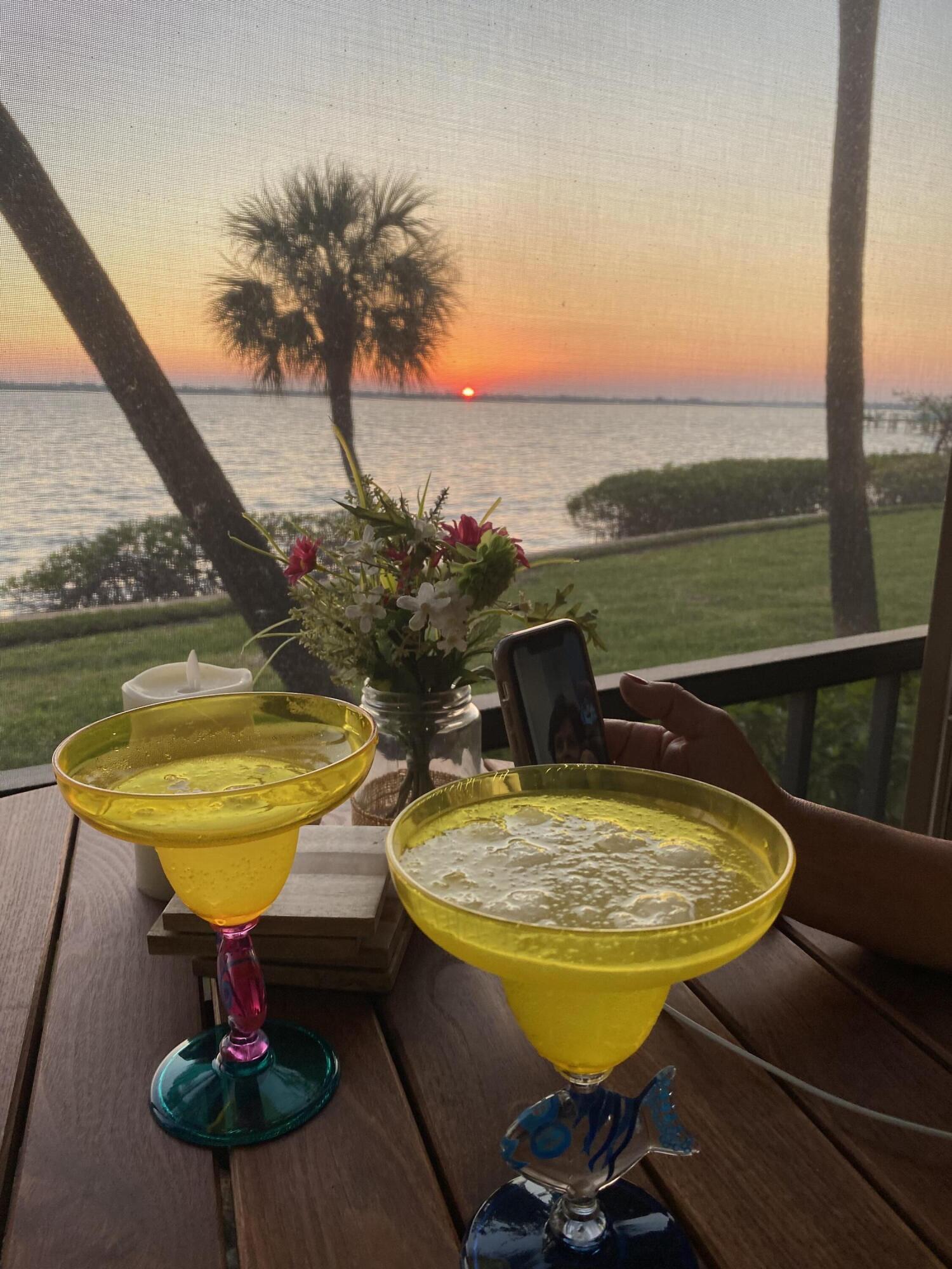 THE SANDPEBBLE CONDO - Residential Lease