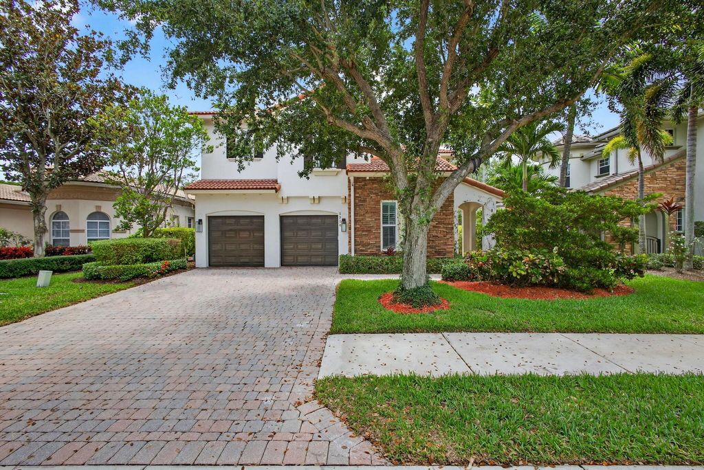 Photo of 1716 Nature Court, Palm Beach Gardens, FL 33410 (MLS # R11104518)