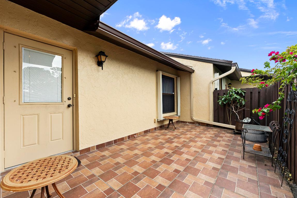 PINE RIDGE NORTH VILLAGE IV CONDO - Residential