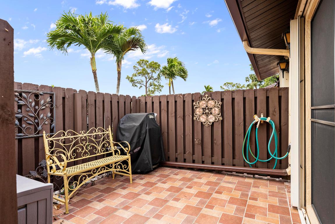 PINE RIDGE NORTH VILLAGE IV CONDO - Residential