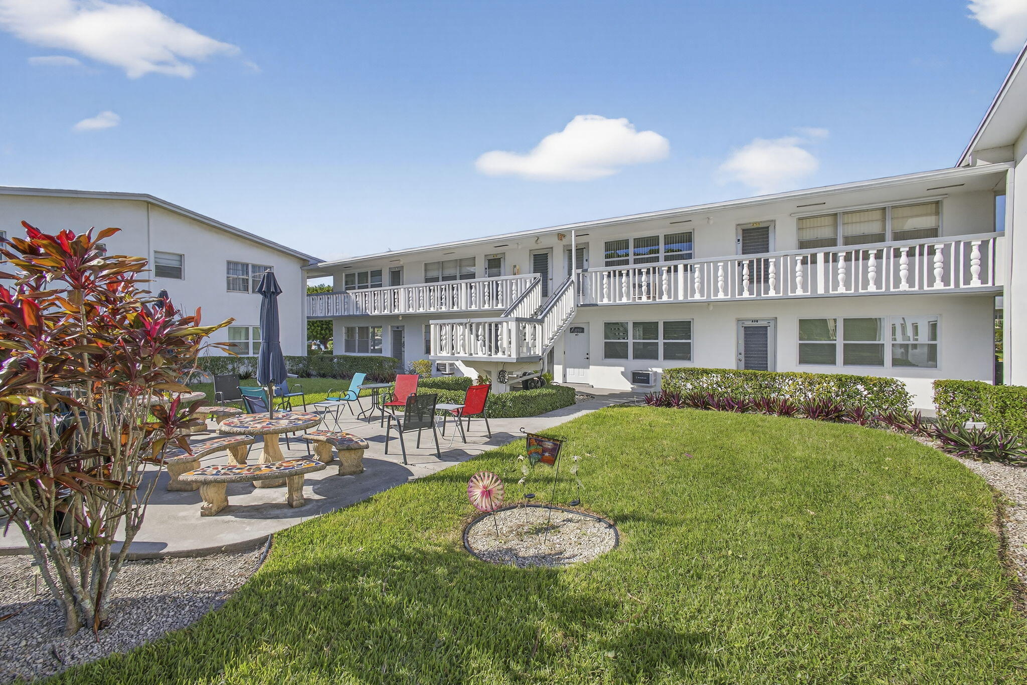 CENTURY VILLAGE - WINDSOR CONDOS - Residential