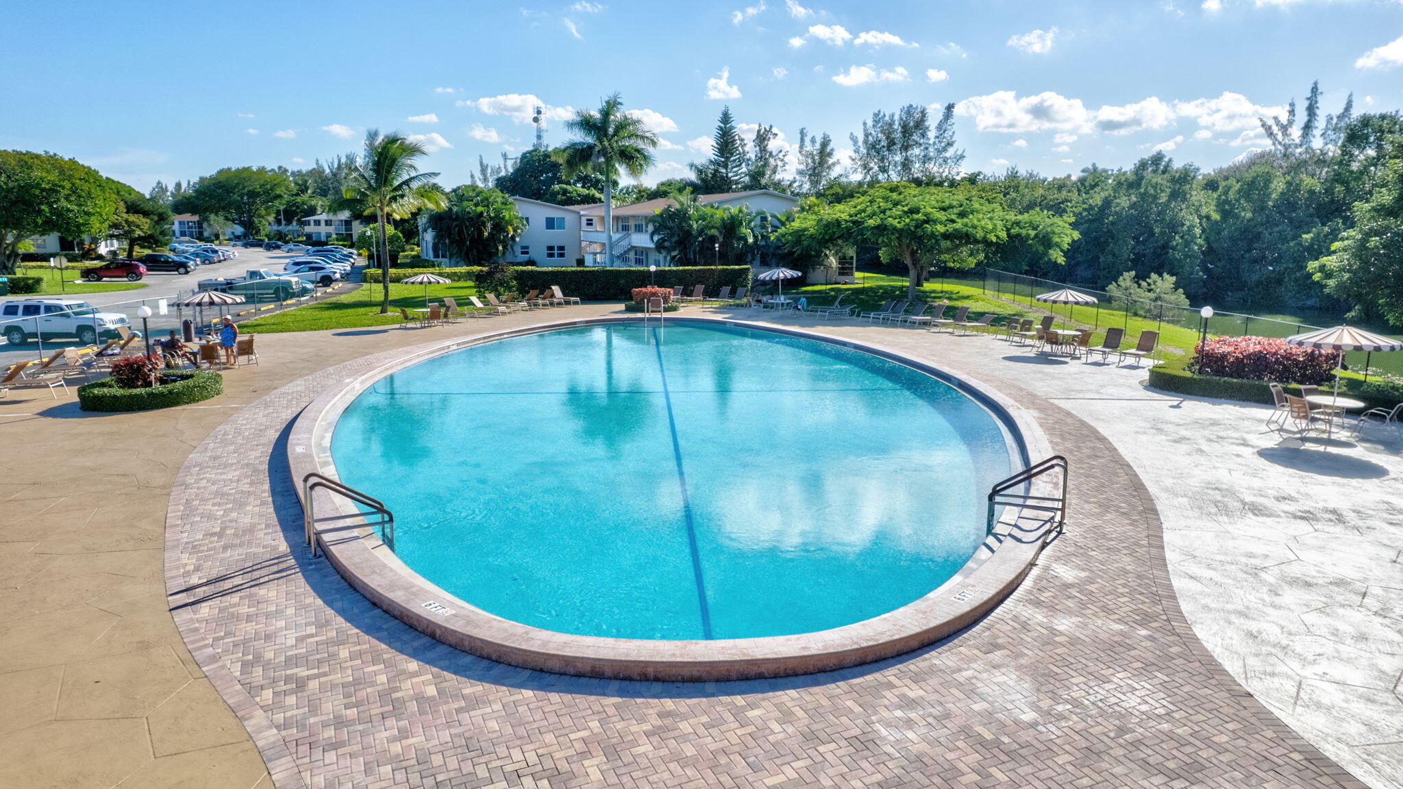 CENTURY VILLAGE - WINDSOR CONDOS - Residential