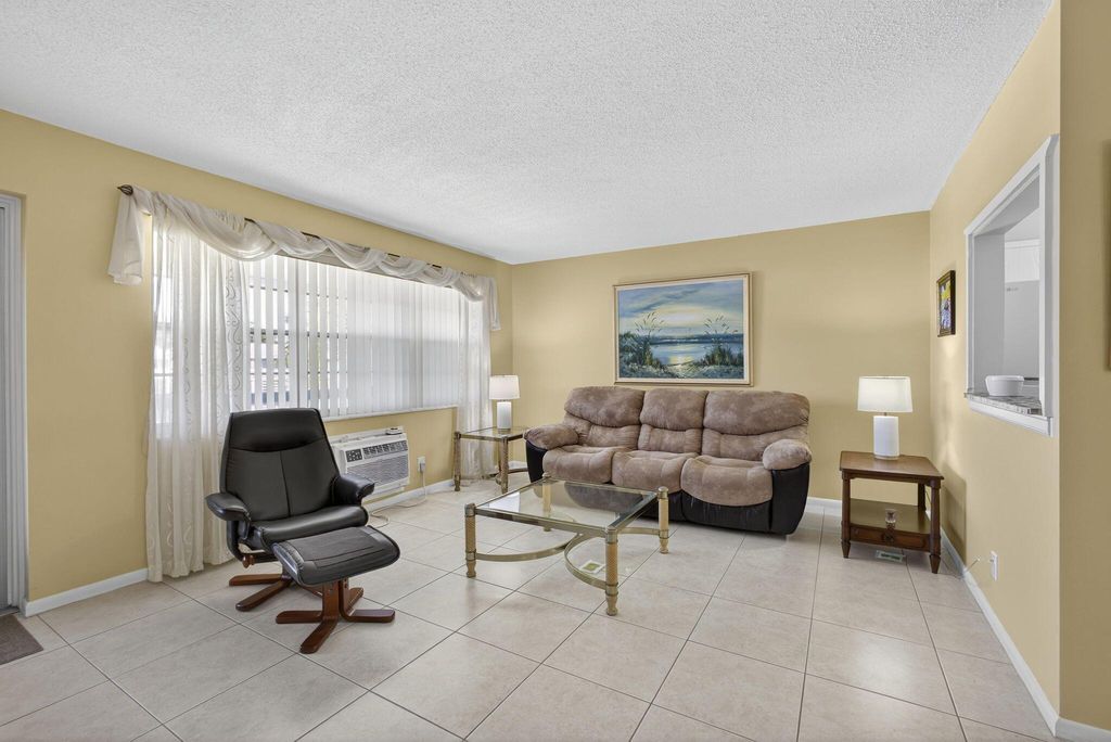 Photo of 414 Windsor R, West Palm Beach, FL 33417 (MLS # R11133270)