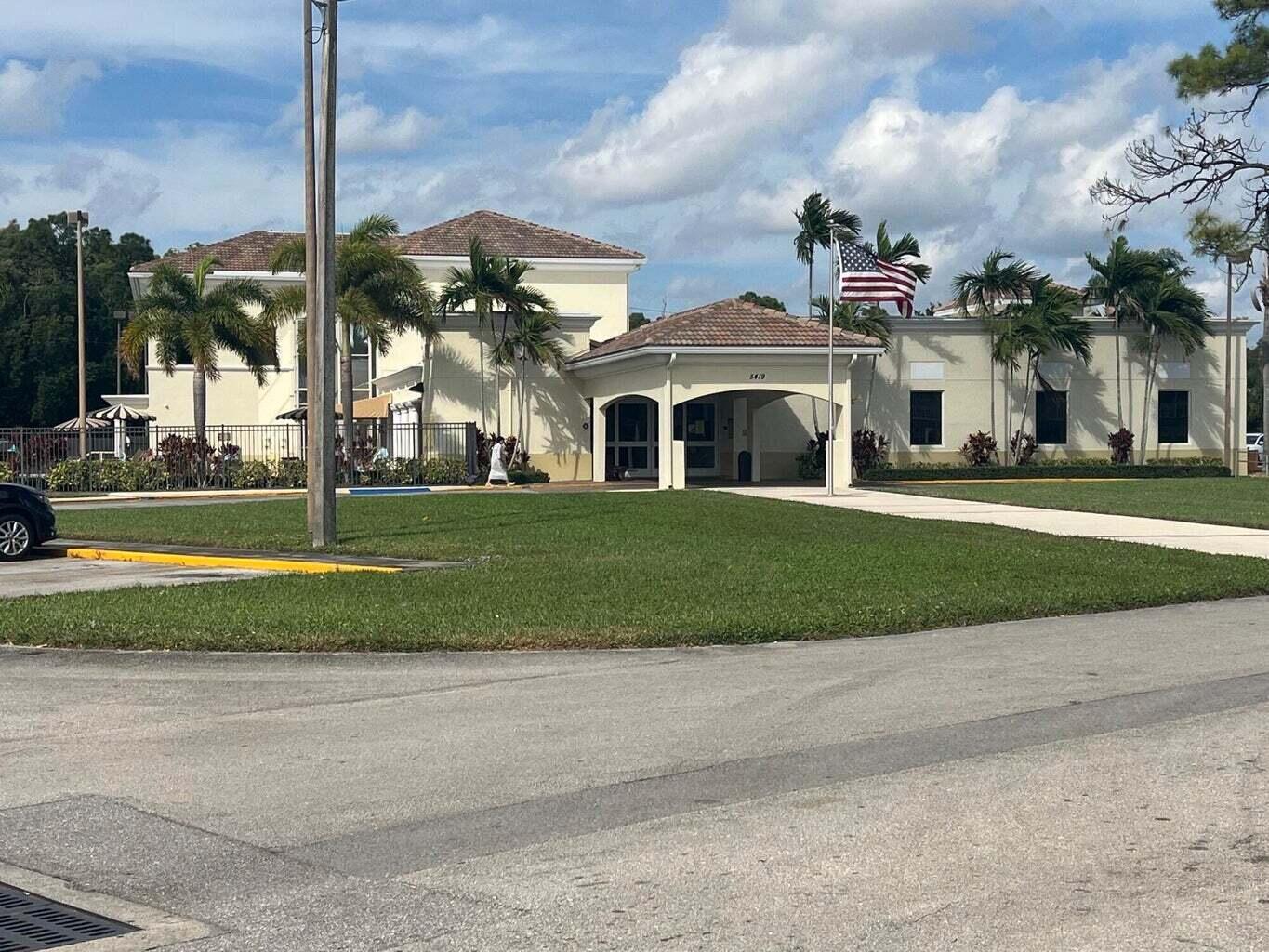 CENTURY VILLAGE - WINDSOR - Residential