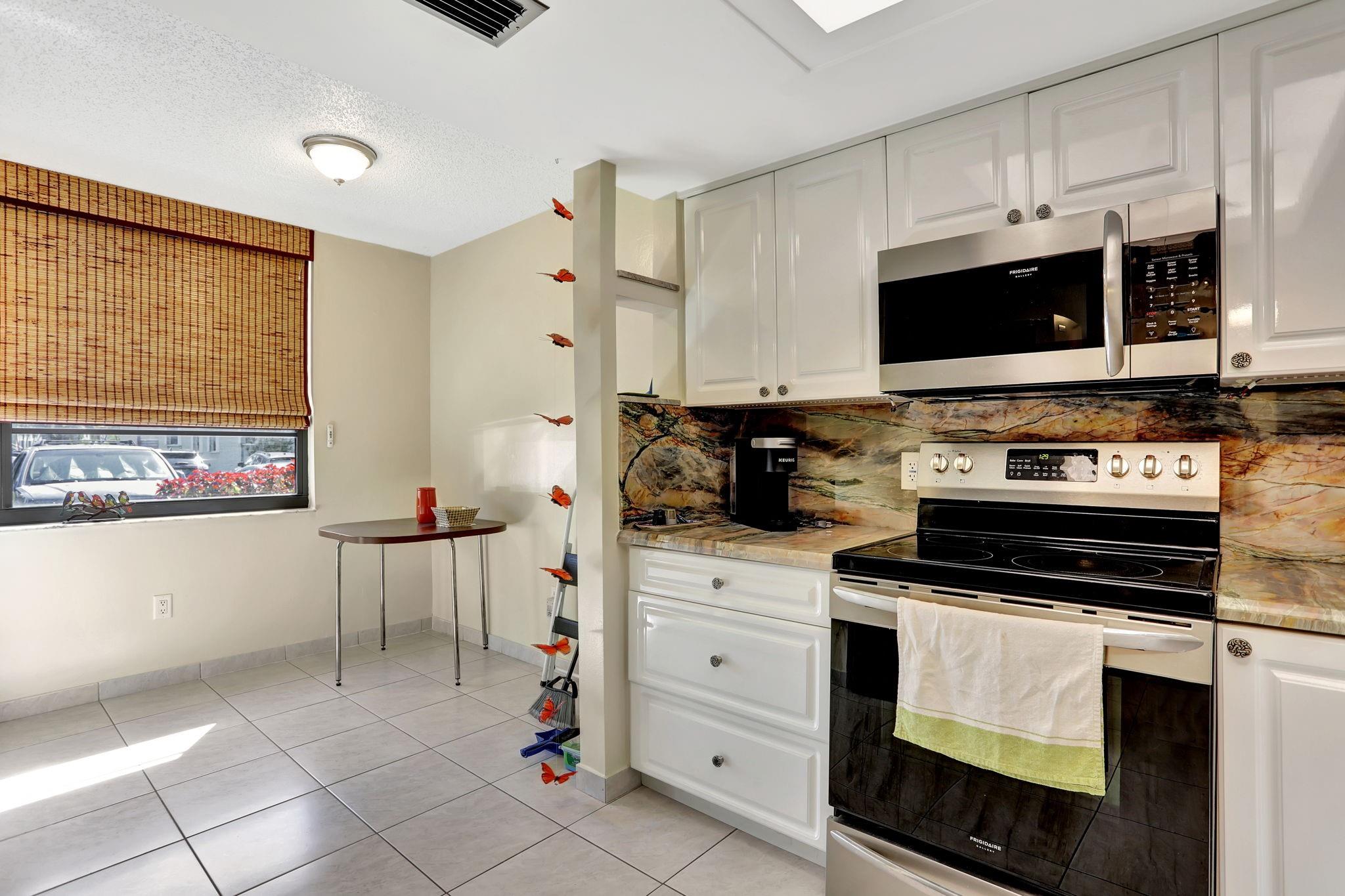 Palm Springs 3 - Residential