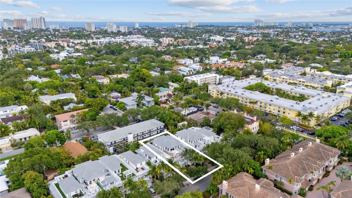 220 NE 15th Avenue 220