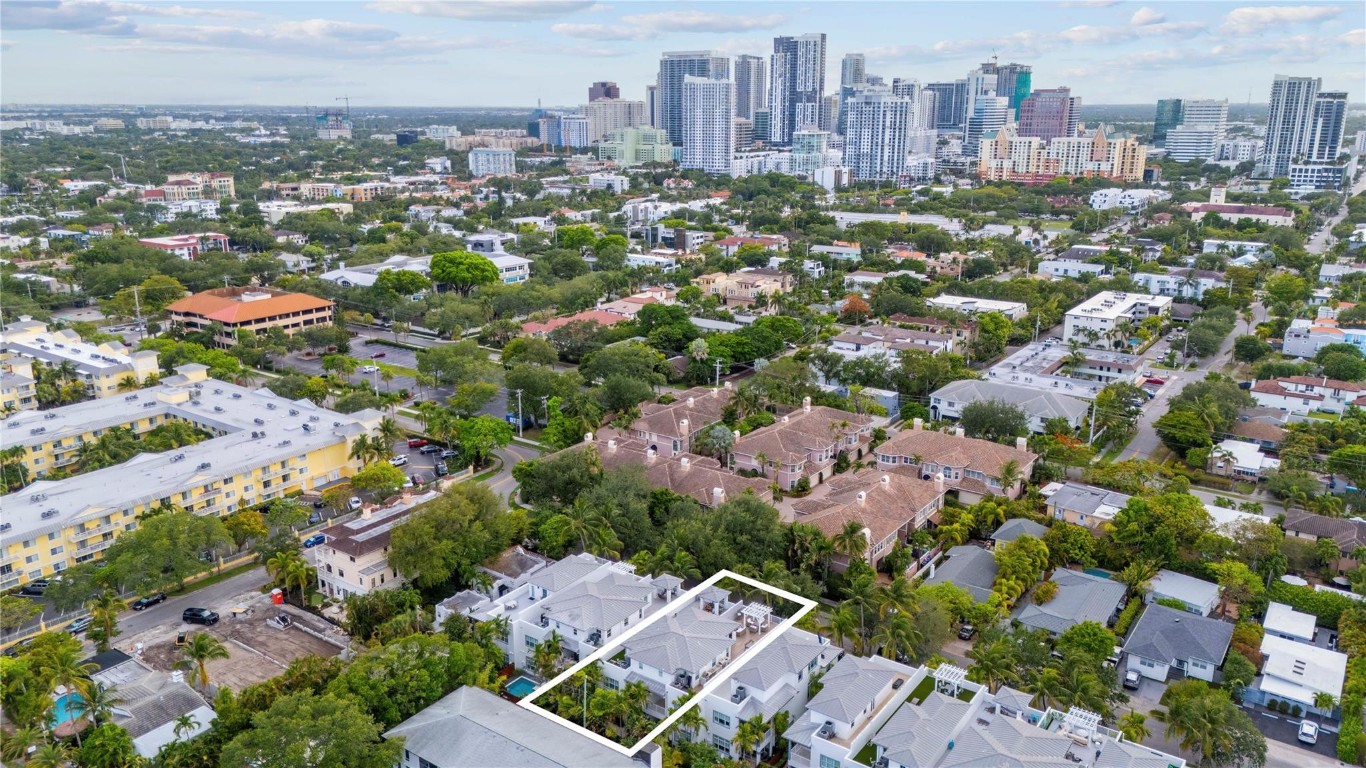 220 NE 15th Avenue 220