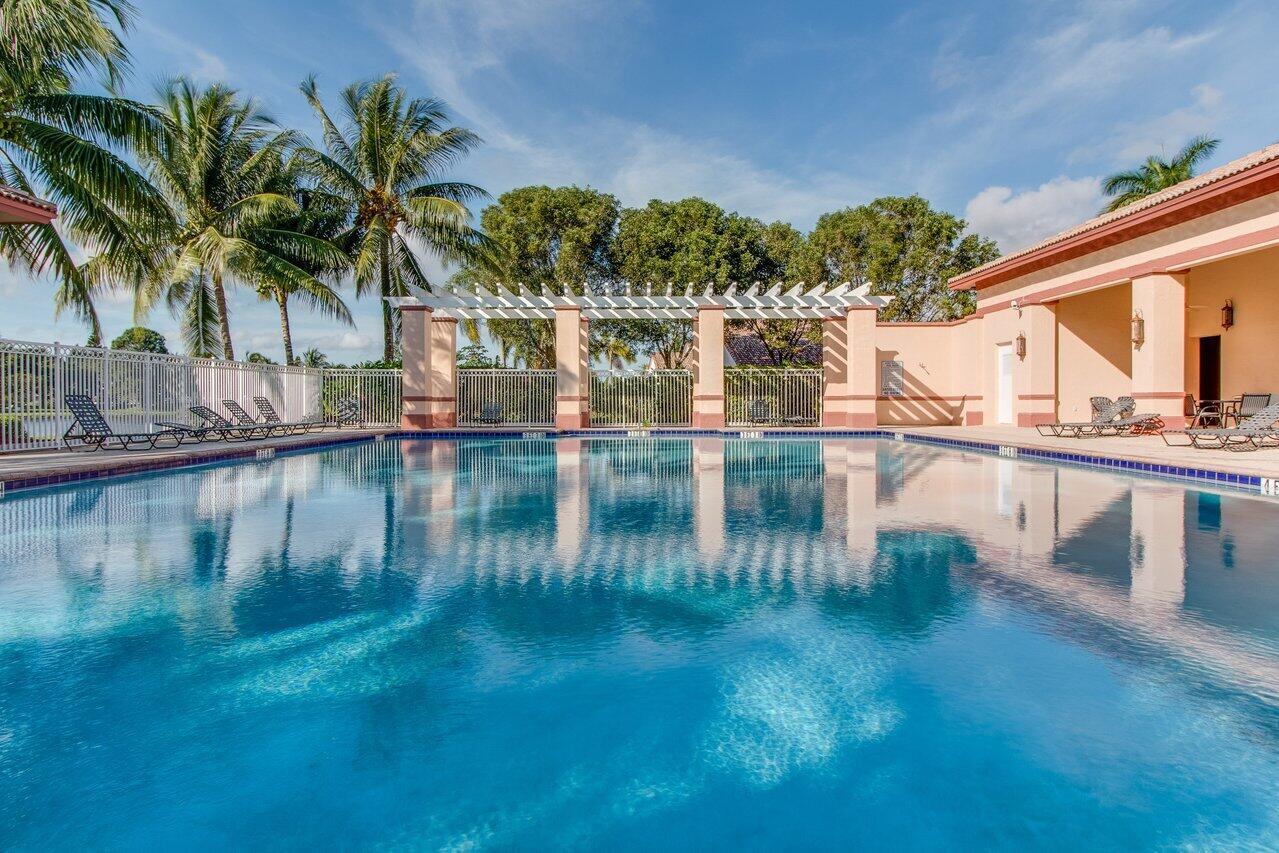 VERONA LAKES - Residential