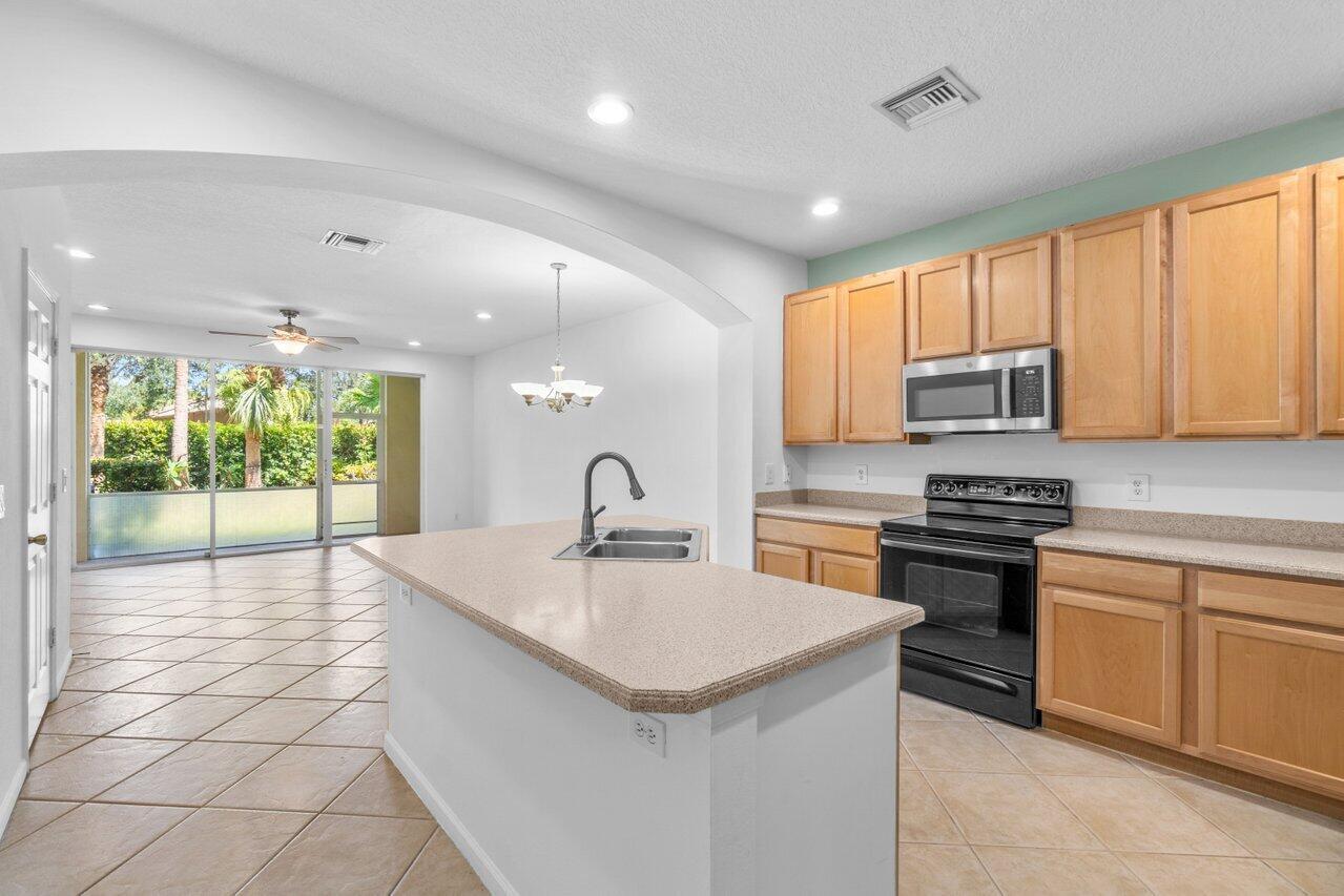 VERONA LAKES - Residential