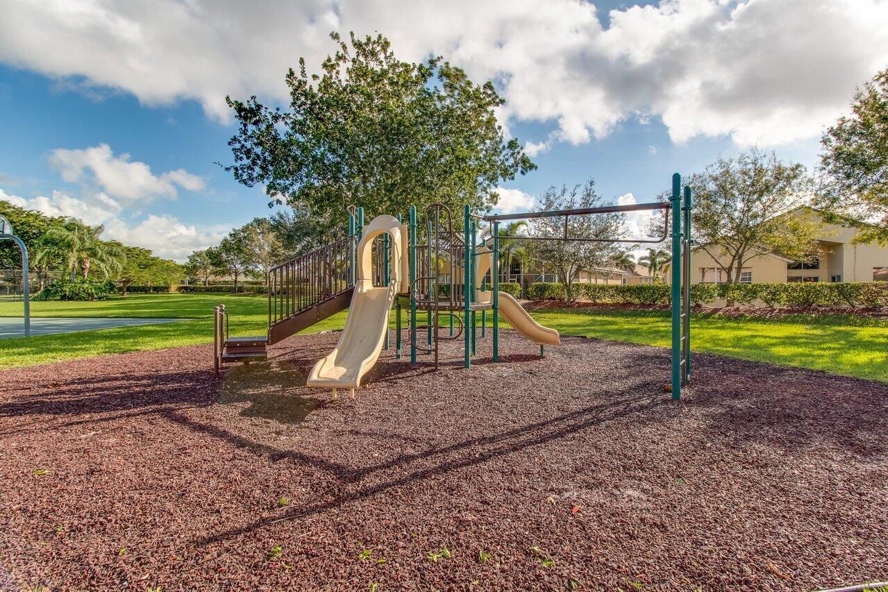 VERONA LAKES - Residential