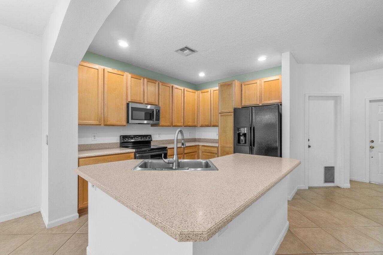 VERONA LAKES - Residential