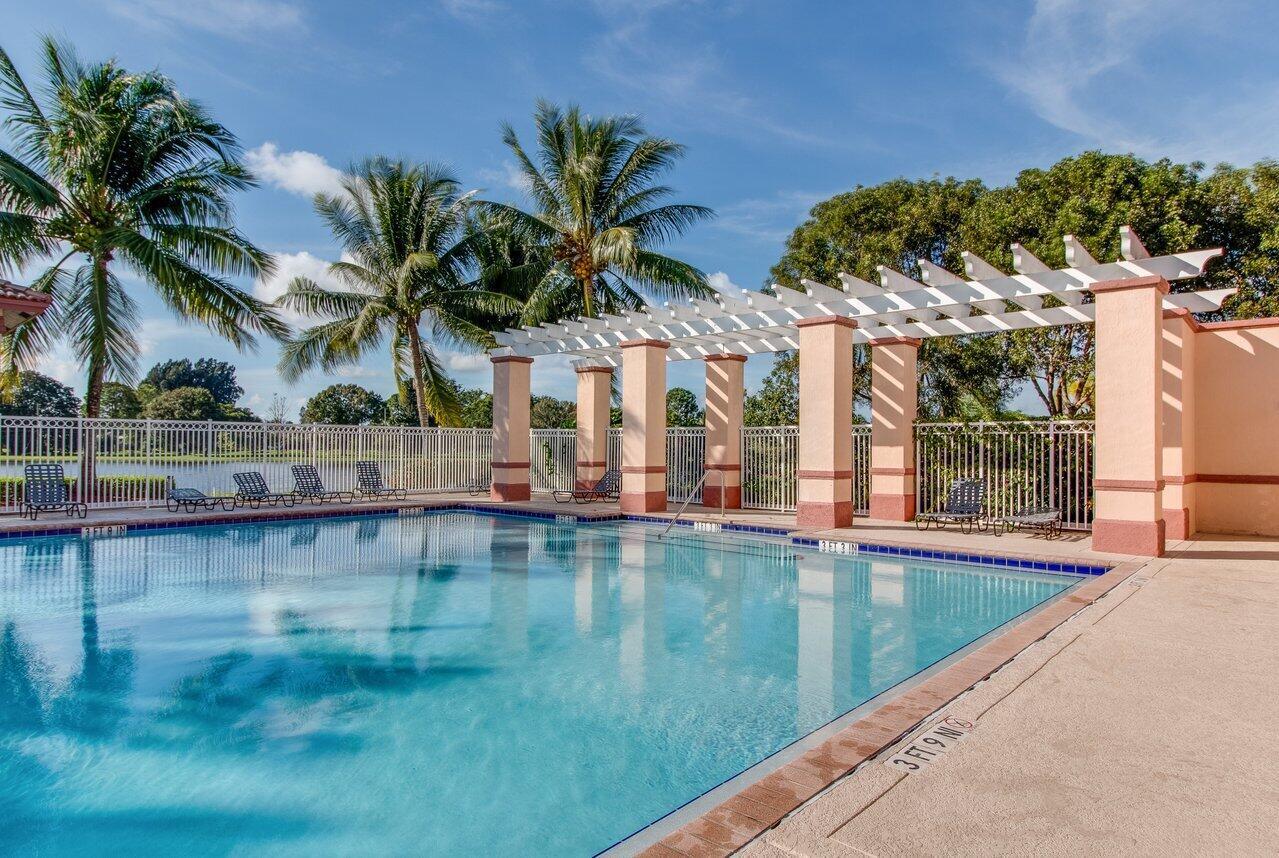 VERONA LAKES - Residential