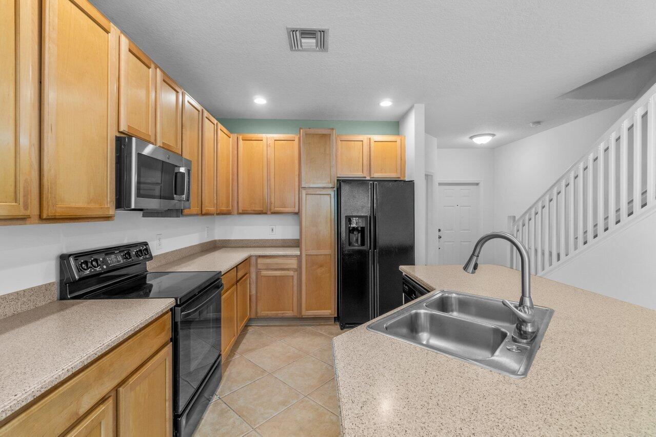 VERONA LAKES - Residential