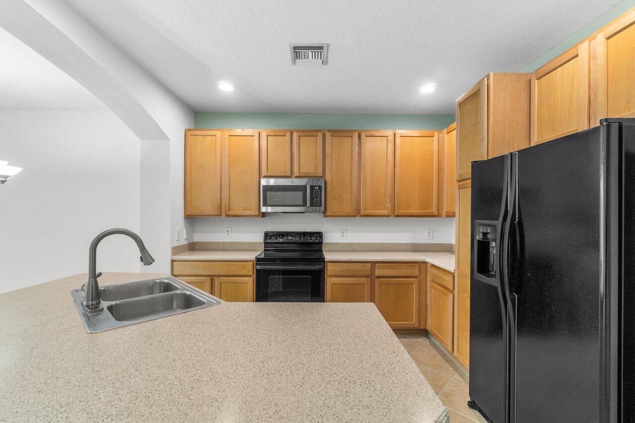 VERONA LAKES - Residential