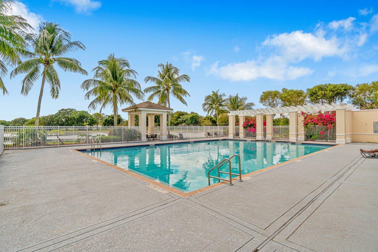 VERONA LAKES - Residential