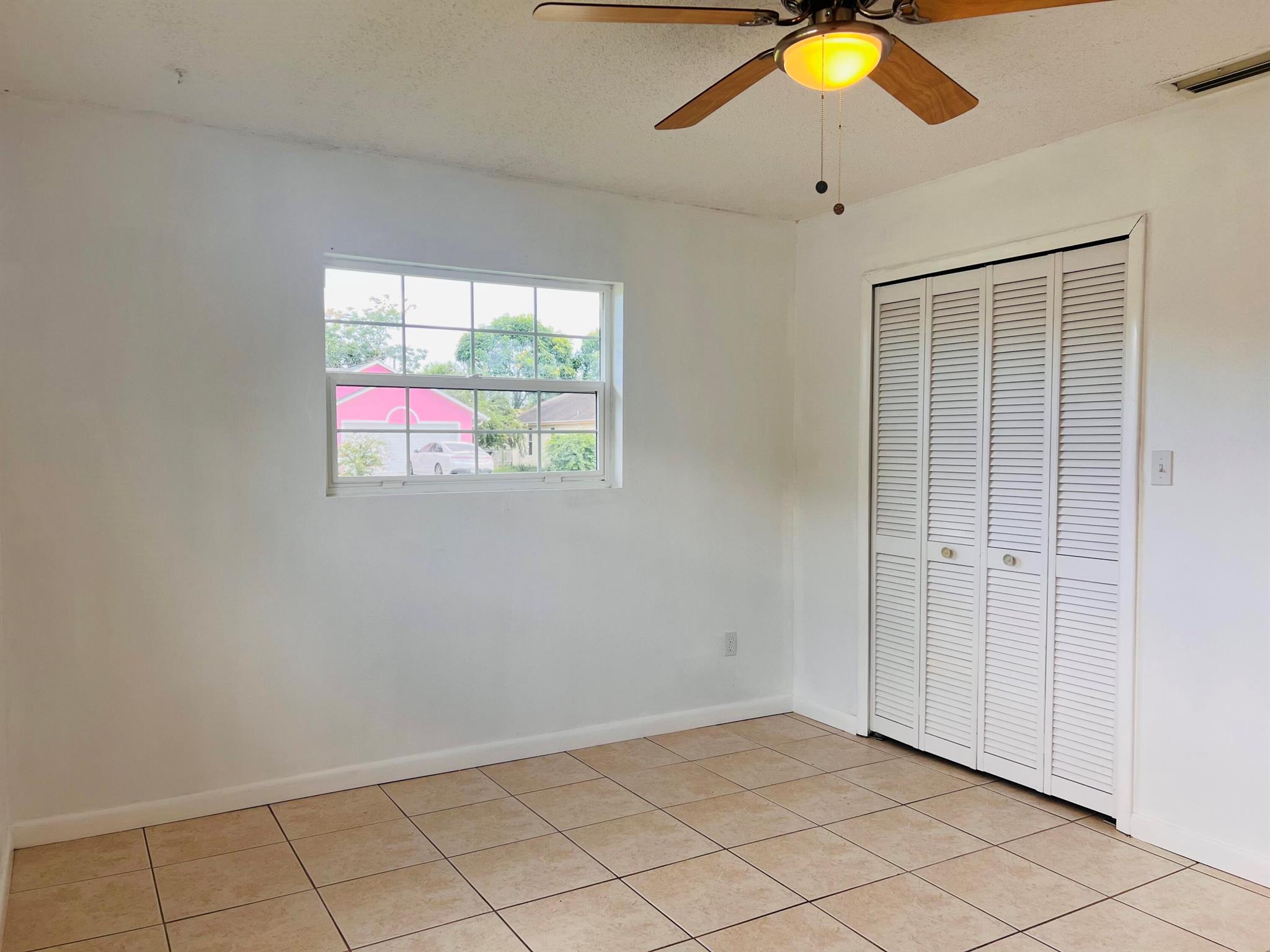 PORT ST LUCIE SECTION 4 - Residential Lease