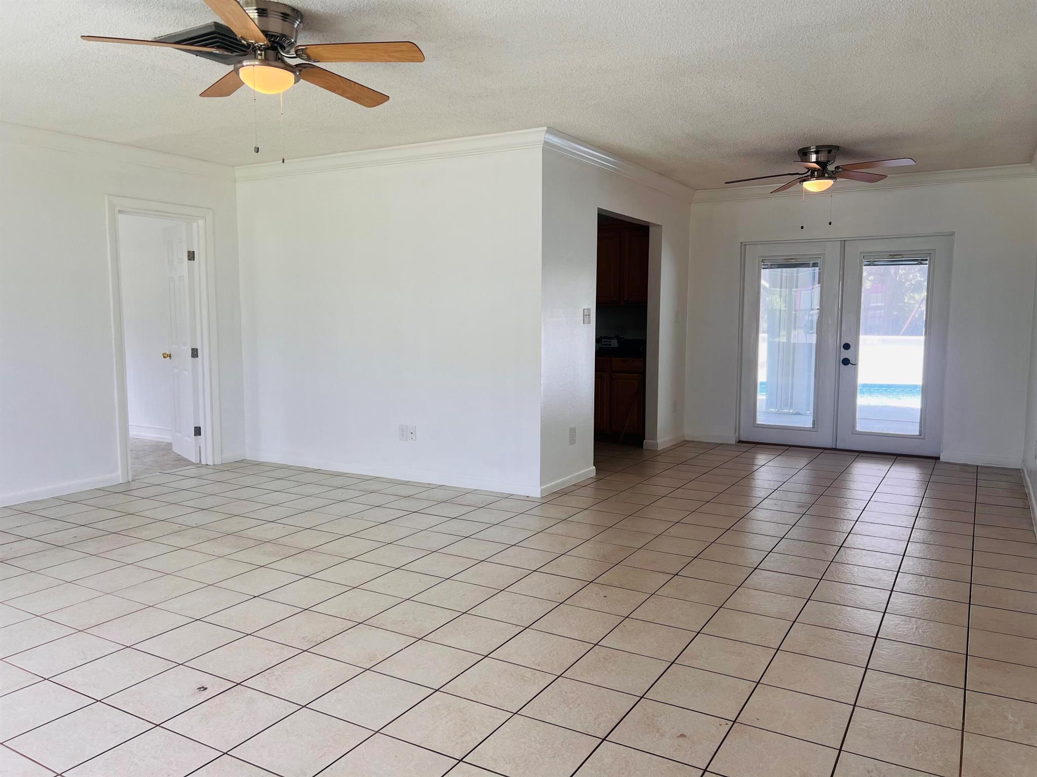 PORT ST LUCIE SECTION 4 - Residential Lease