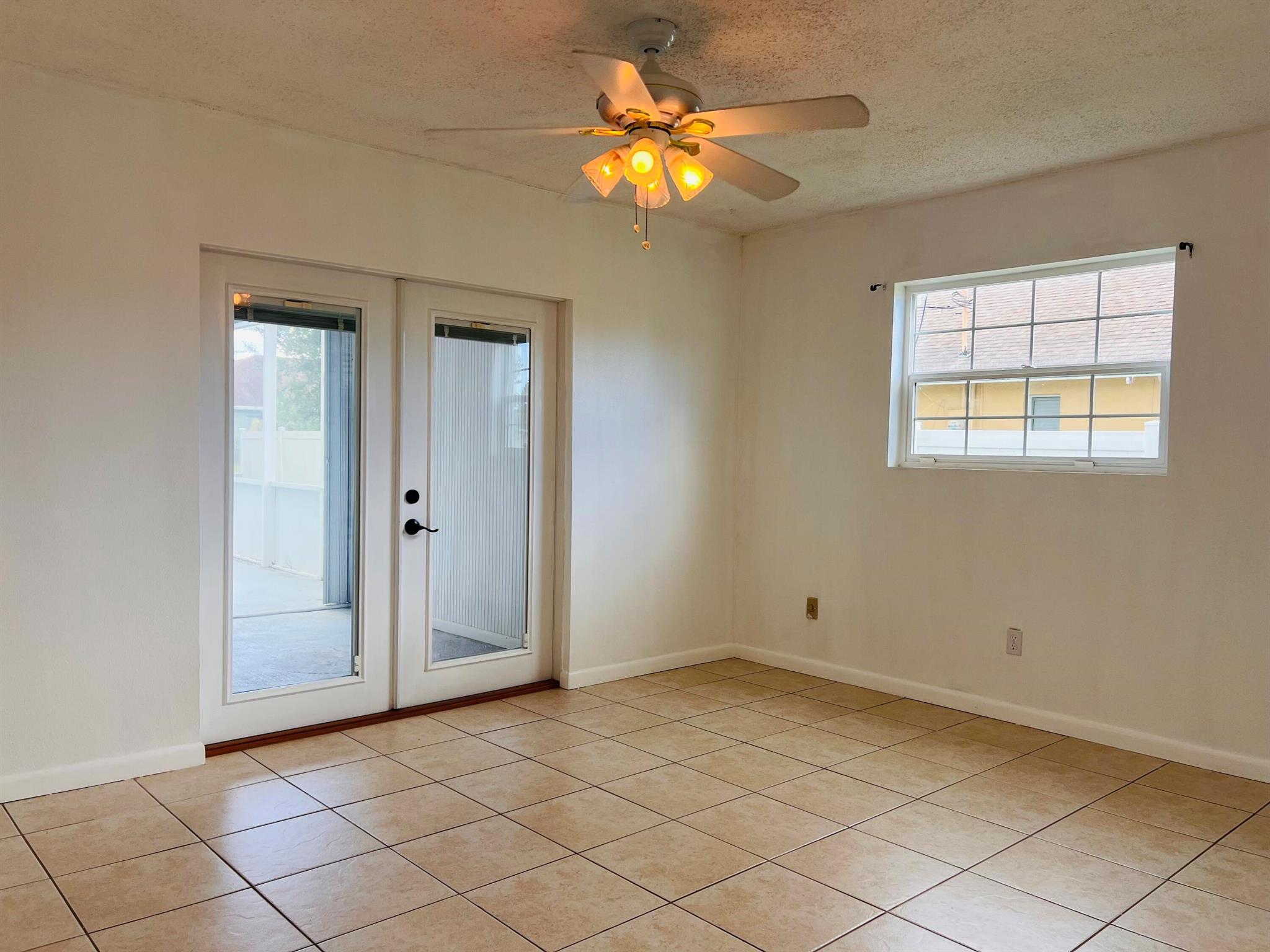 PORT ST LUCIE SECTION 4 - Residential Lease