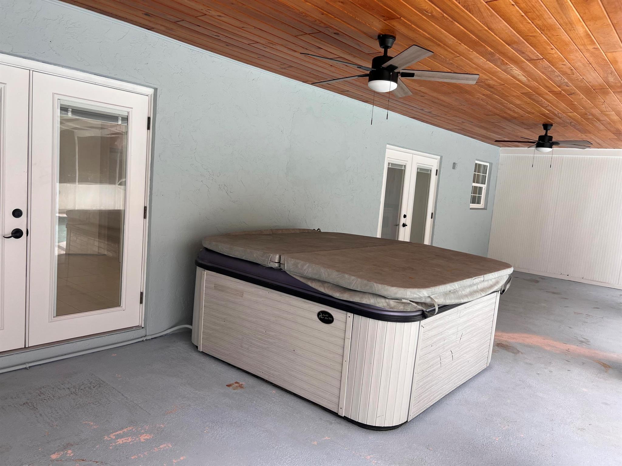 PORT ST LUCIE SECTION 4 - Residential Lease