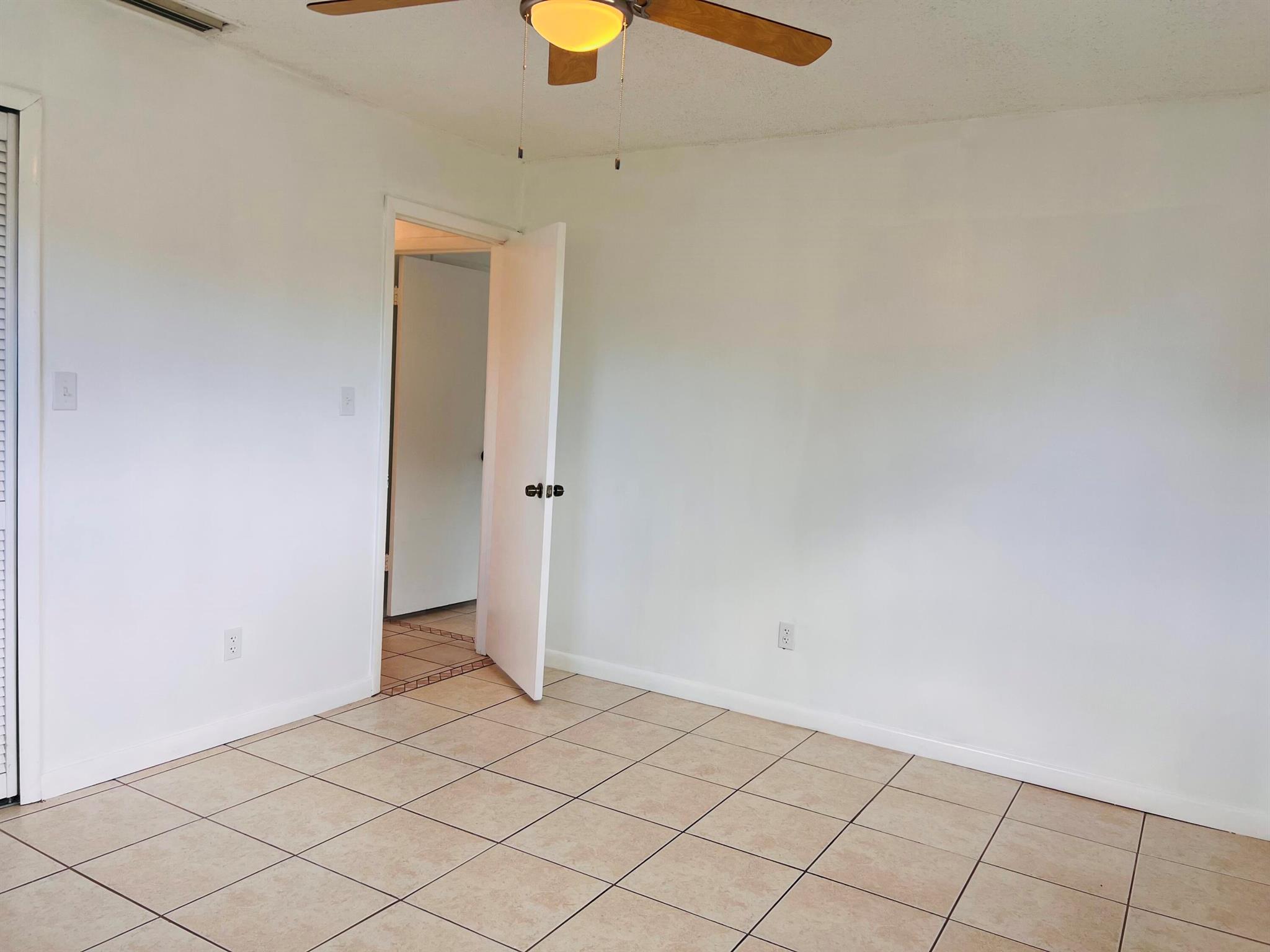 PORT ST LUCIE SECTION 4 - Residential Lease