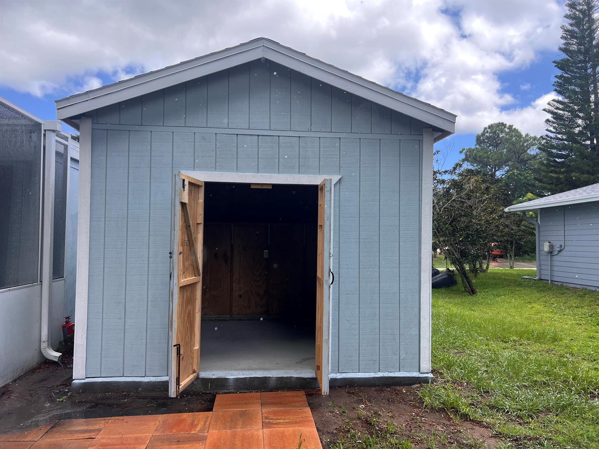 PORT ST LUCIE SECTION 4 - Residential Lease