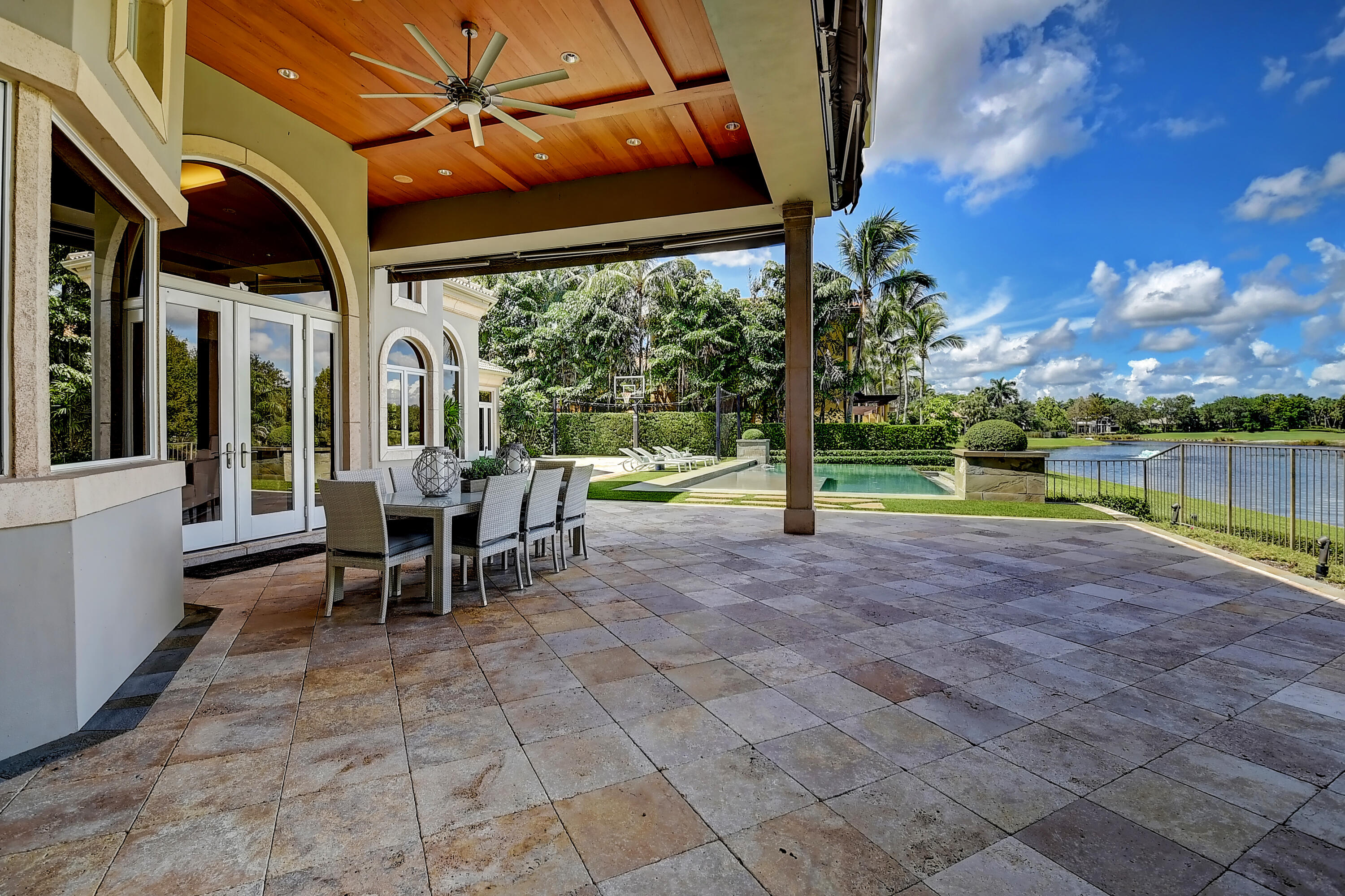 Isla Verde - Residential