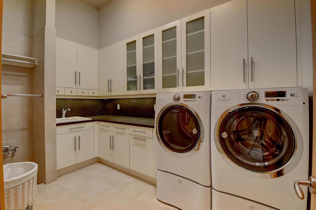 Isla Verde - Residential